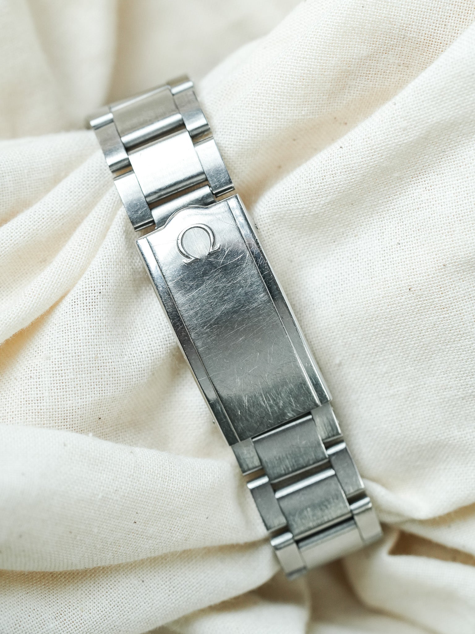 Omega - Genève 166.0099 Acier Anthracite Patine - 1973 - Atelier Victor - Vintage Shop