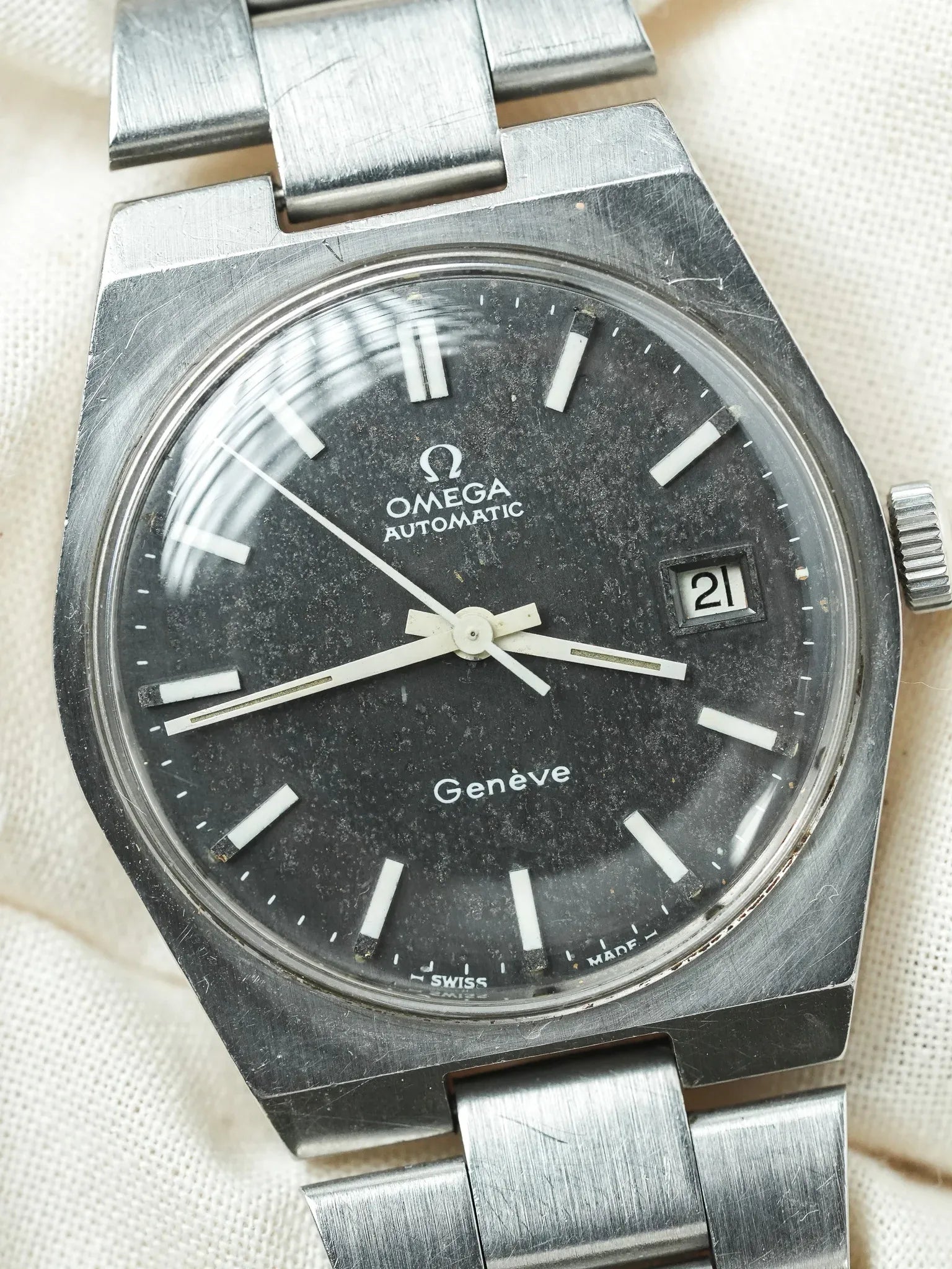 Omega - Genève 166.0099 Acier Anthracite Patine - 1973 - Atelier Victor - Vintage Shop