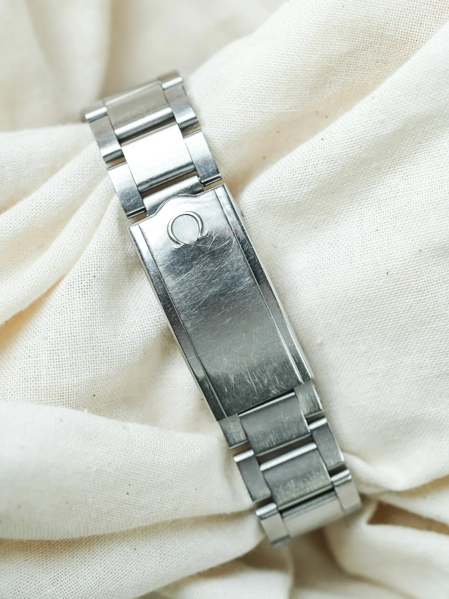 Omega - Genève 166.0099 Acier Anthracite Patine - 1973 - Atelier Victor - Vintage Shop
