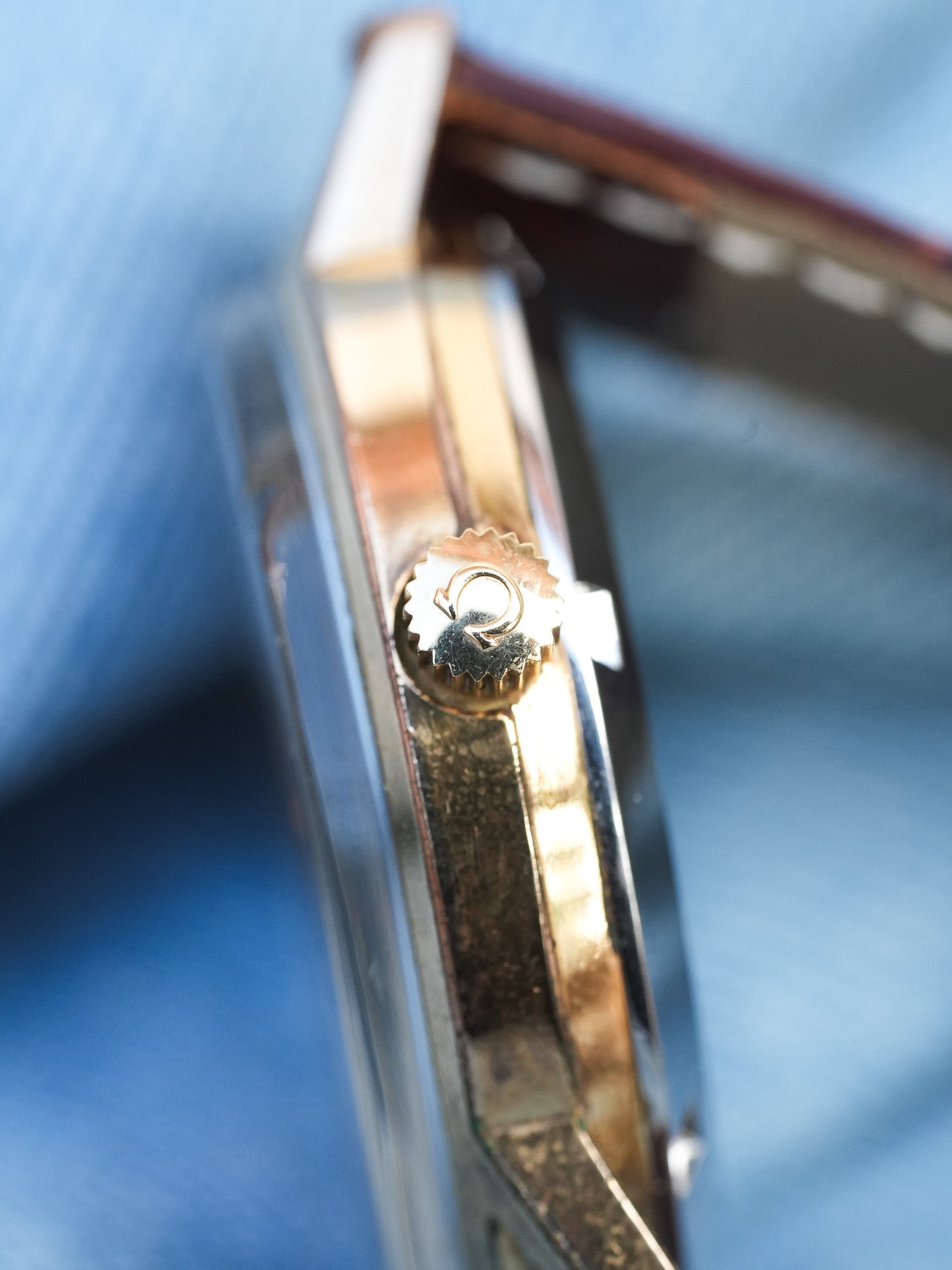 Omega - Genève 166.0163 Plaqué Or Cadran Champagne - 1973 - Atelier Victor - Vintage Shop