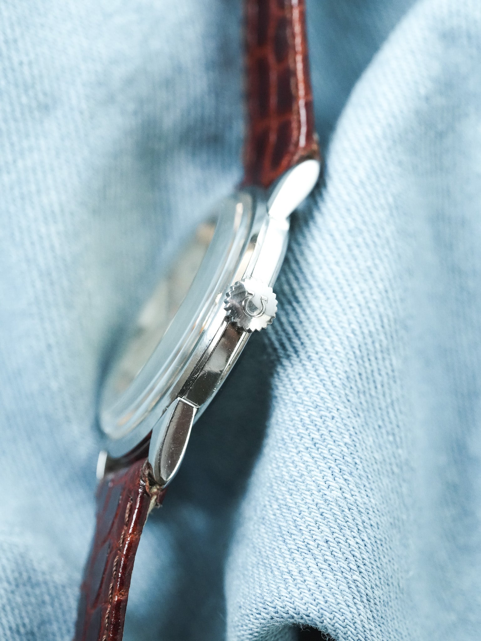 Omega - Genève 2748-3 Acier Patine Ivoire - 1954 - Atelier Victor - Vintage Shop
