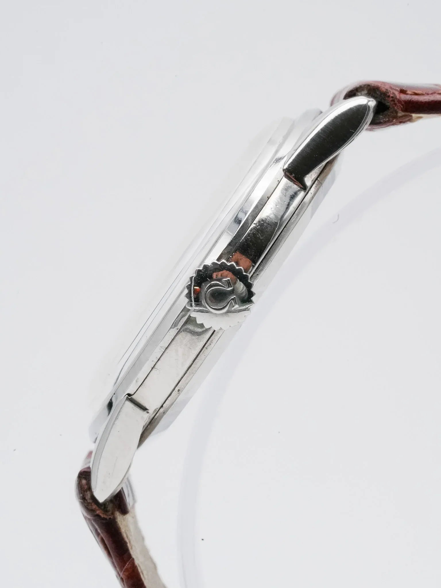 Omega - Genève 2748-3 Acier Patine Ivoire - 1954 - Atelier Victor - Vintage Watch Shop