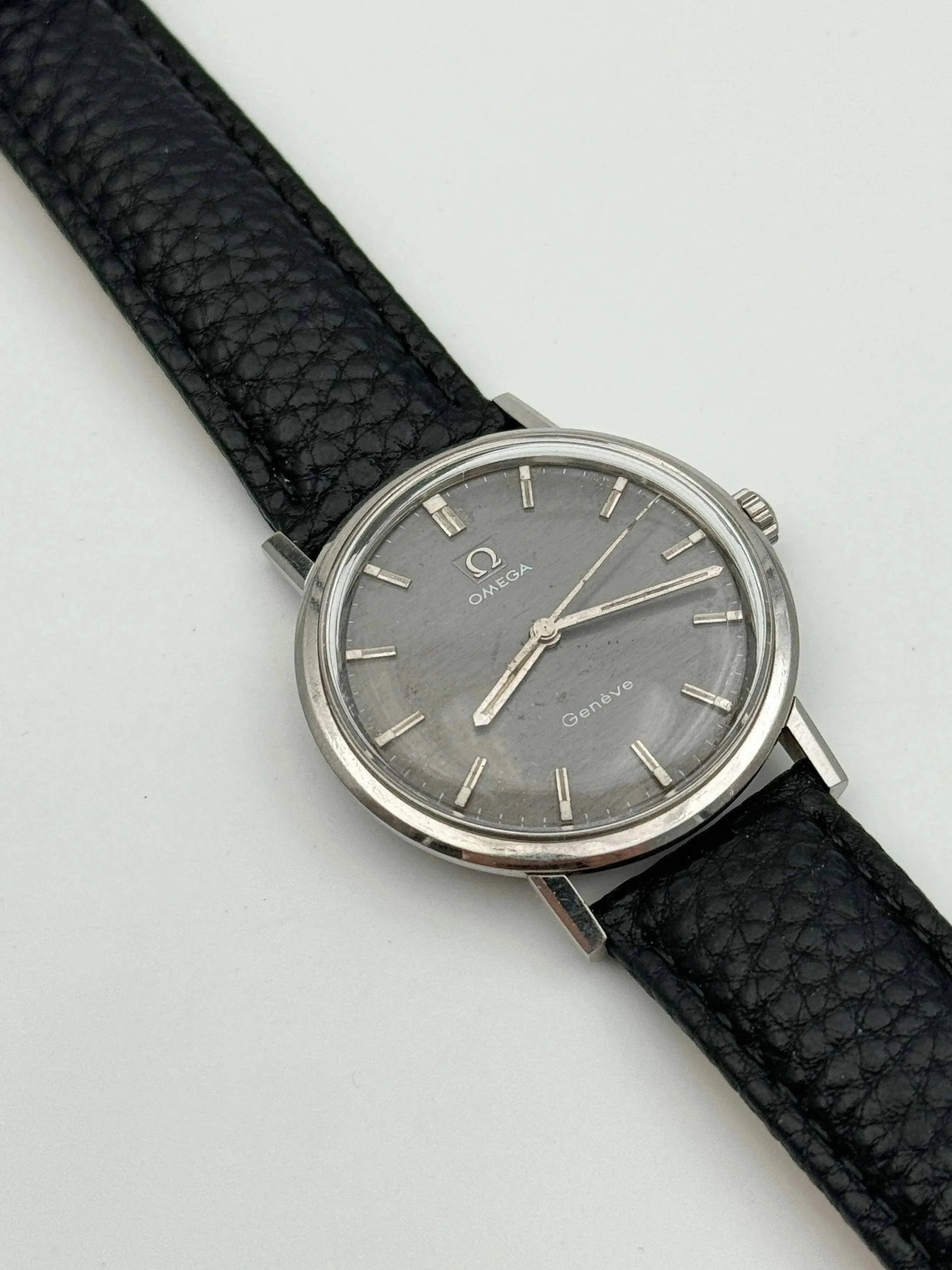 Omega - Genève Anthracite 131.019SP - 1960 - Atelier Victor - Vintage Shop