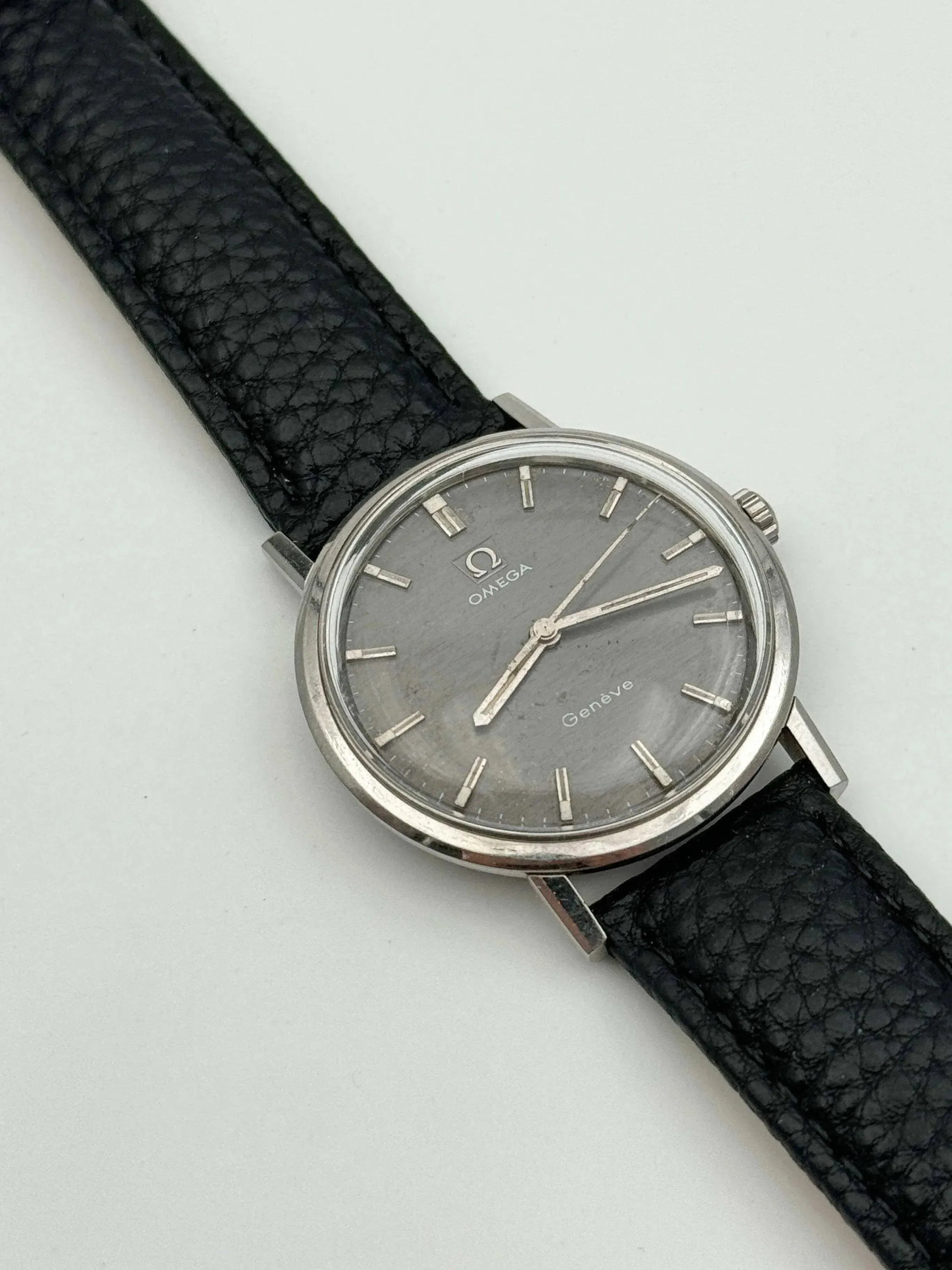 Omega - Genève Anthracite 131.019SP - 1960 - Atelier Victor - Vintage Shop