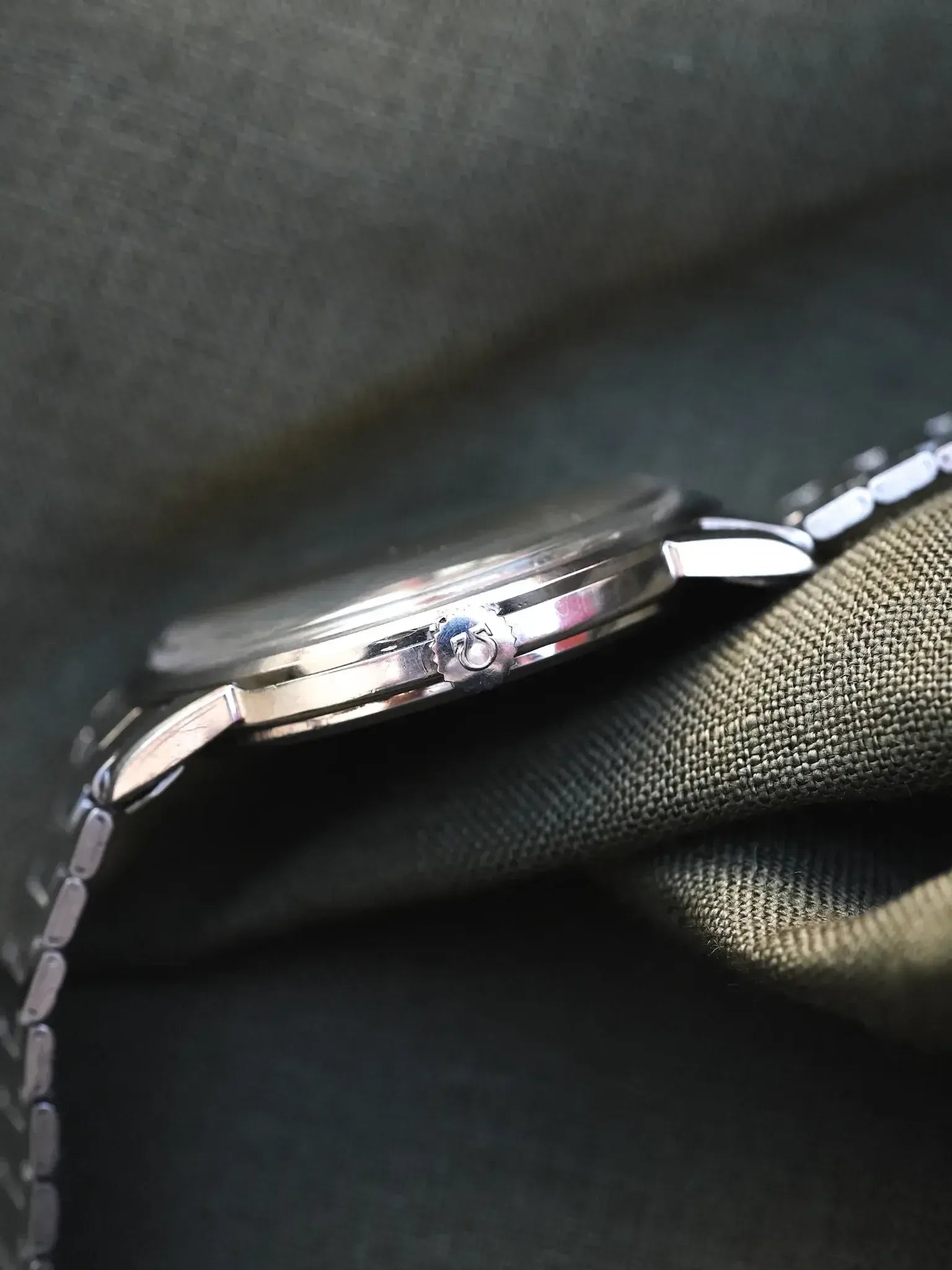 Omega - Geneve Cadran lin champagne - 1964 - Atelier Victor