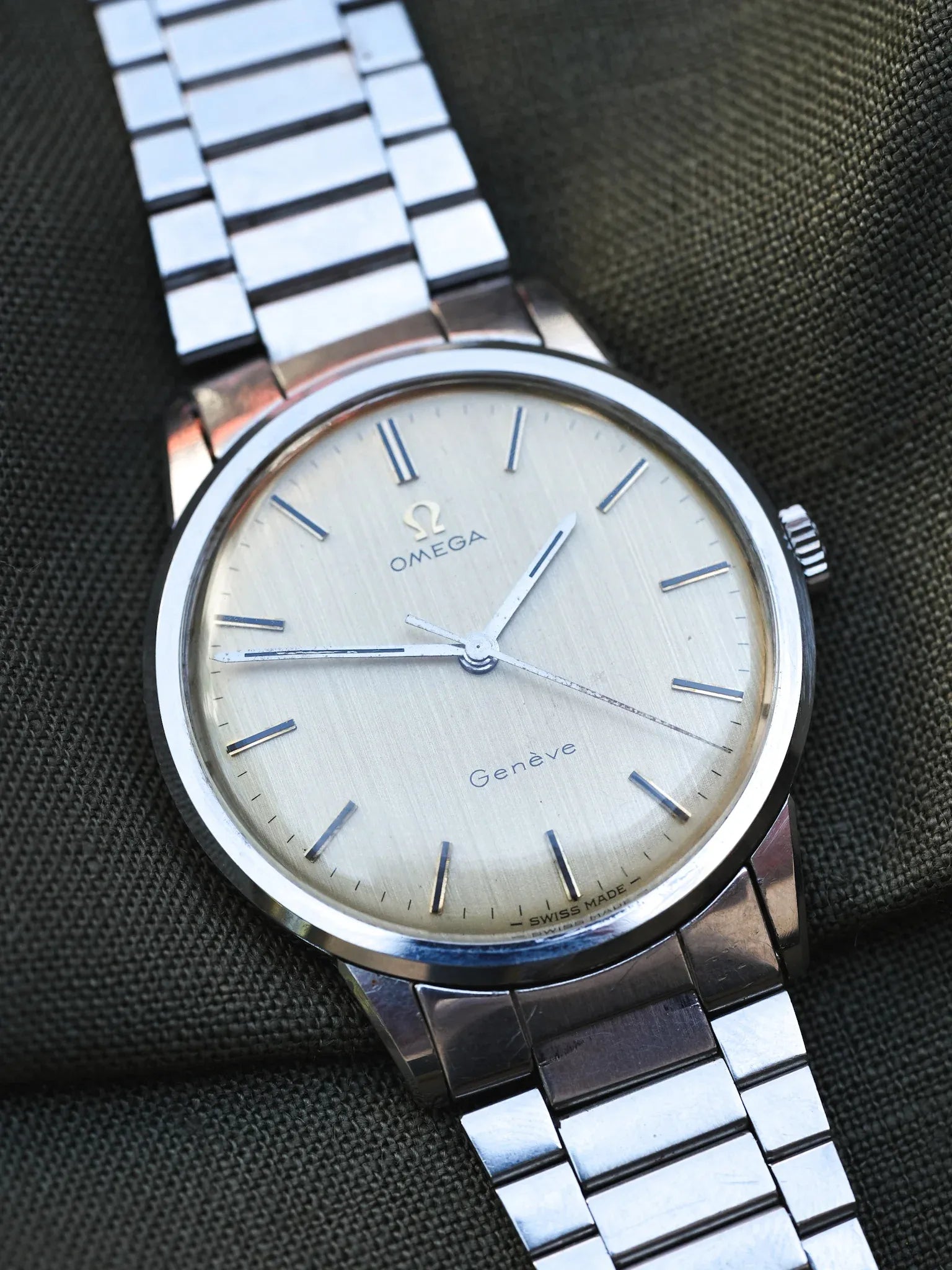Omega - Geneve Cadran lin champagne - 1964 - Atelier Victor - Vintage Shop