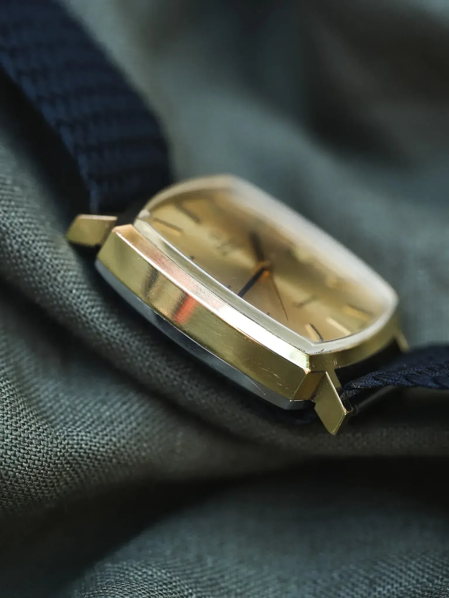 Omega - Genève Carré Plaqué or - 1973 - Atelier Victor