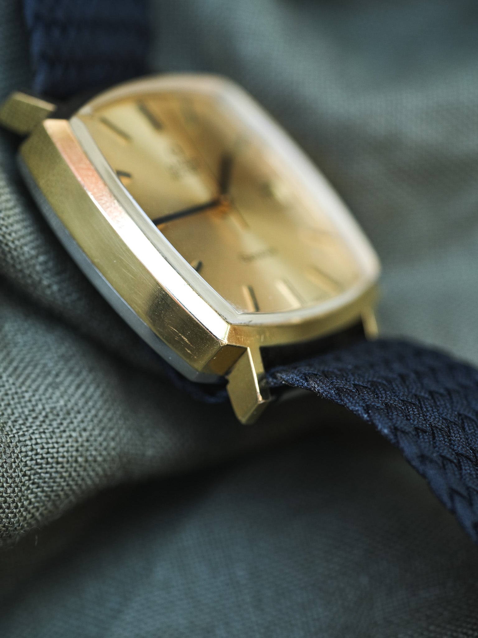 Omega - Genève Carré Plaqué or - 1973 - Atelier Victor - Vintage Shop