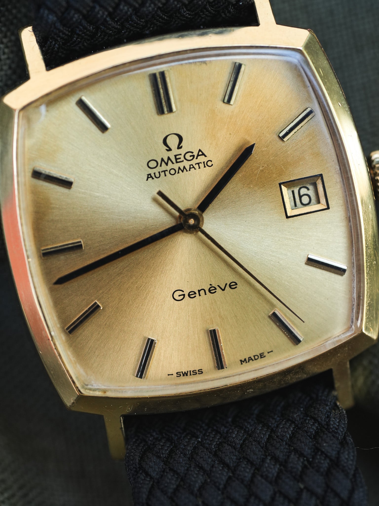 Omega - Genève Carré Plaqué or - 1973 - Atelier Victor - Vintage Shop