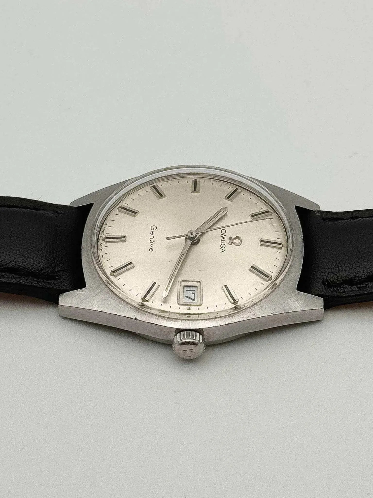 Omega - Genève Date Champagne - 1968 - Atelier Victor Paris - Vintage Watch Shop Dubai