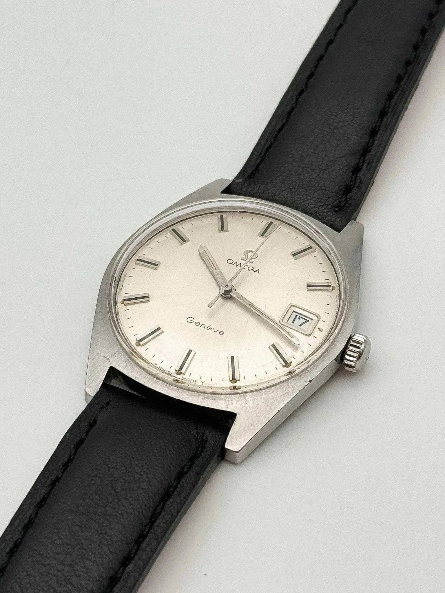 Omega - Genève Date Champagne - 1968 - Atelier Victor - Vintage Shop