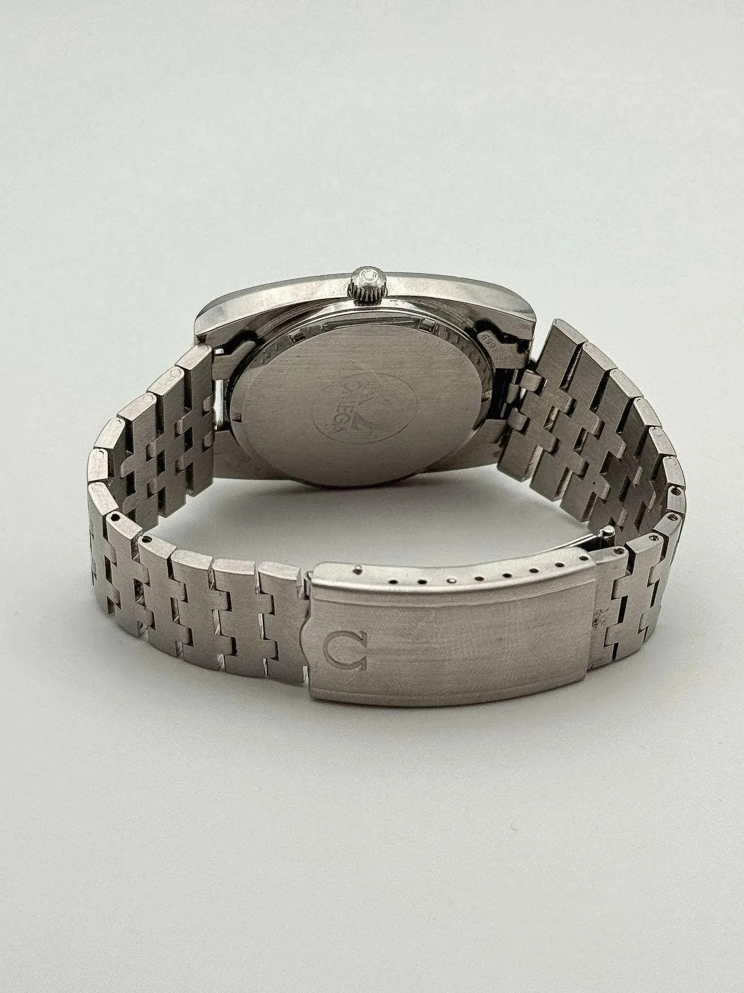 Omega - Genève Daydate XL Full Steel - 1974 - Atelier Victor Paris - Vintage Watch Shop Dubai