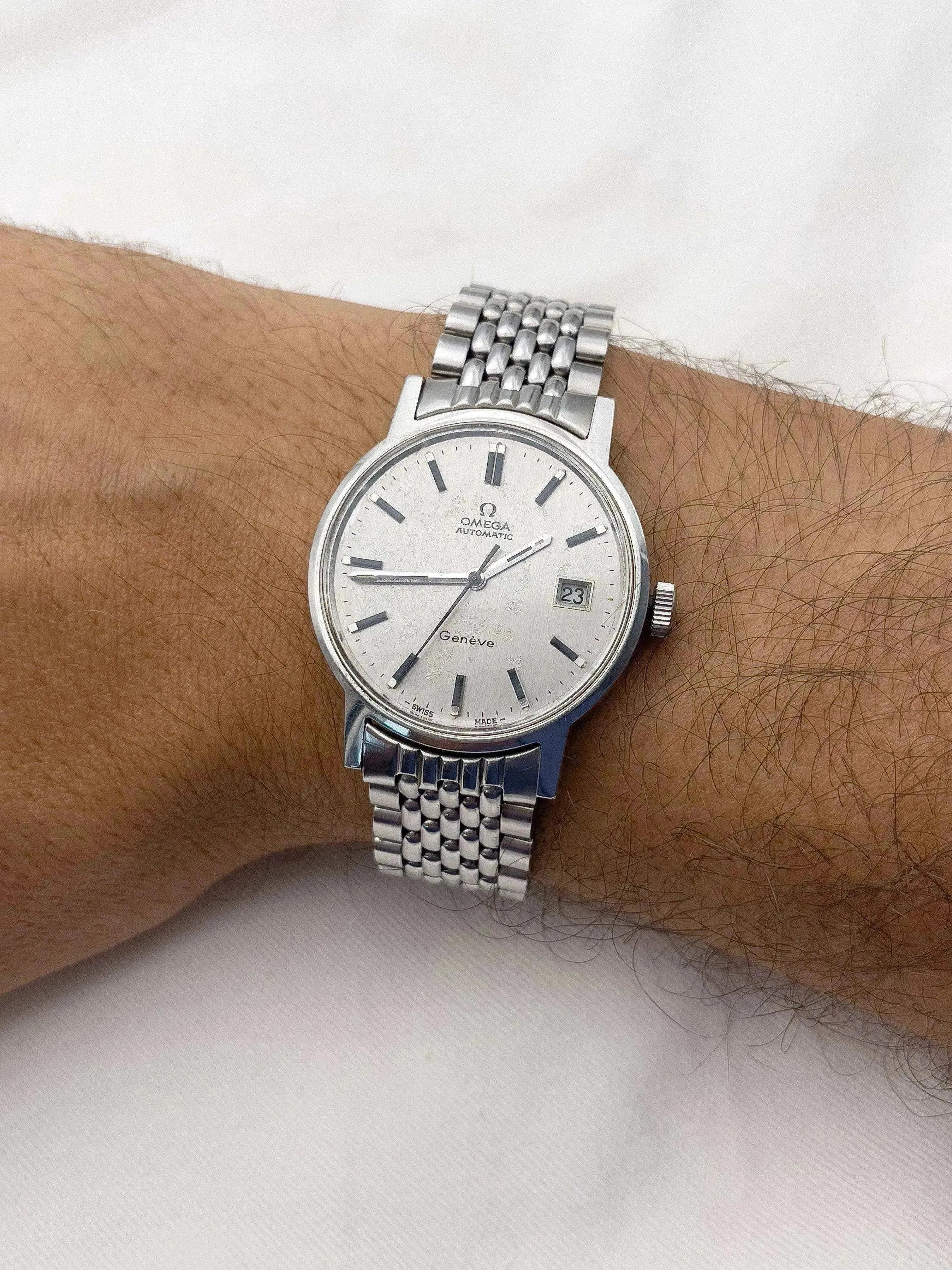 Omega - Genève Grain de riz - 1972 - Atelier Victor Paris - Vintage Watch Shop Dubai