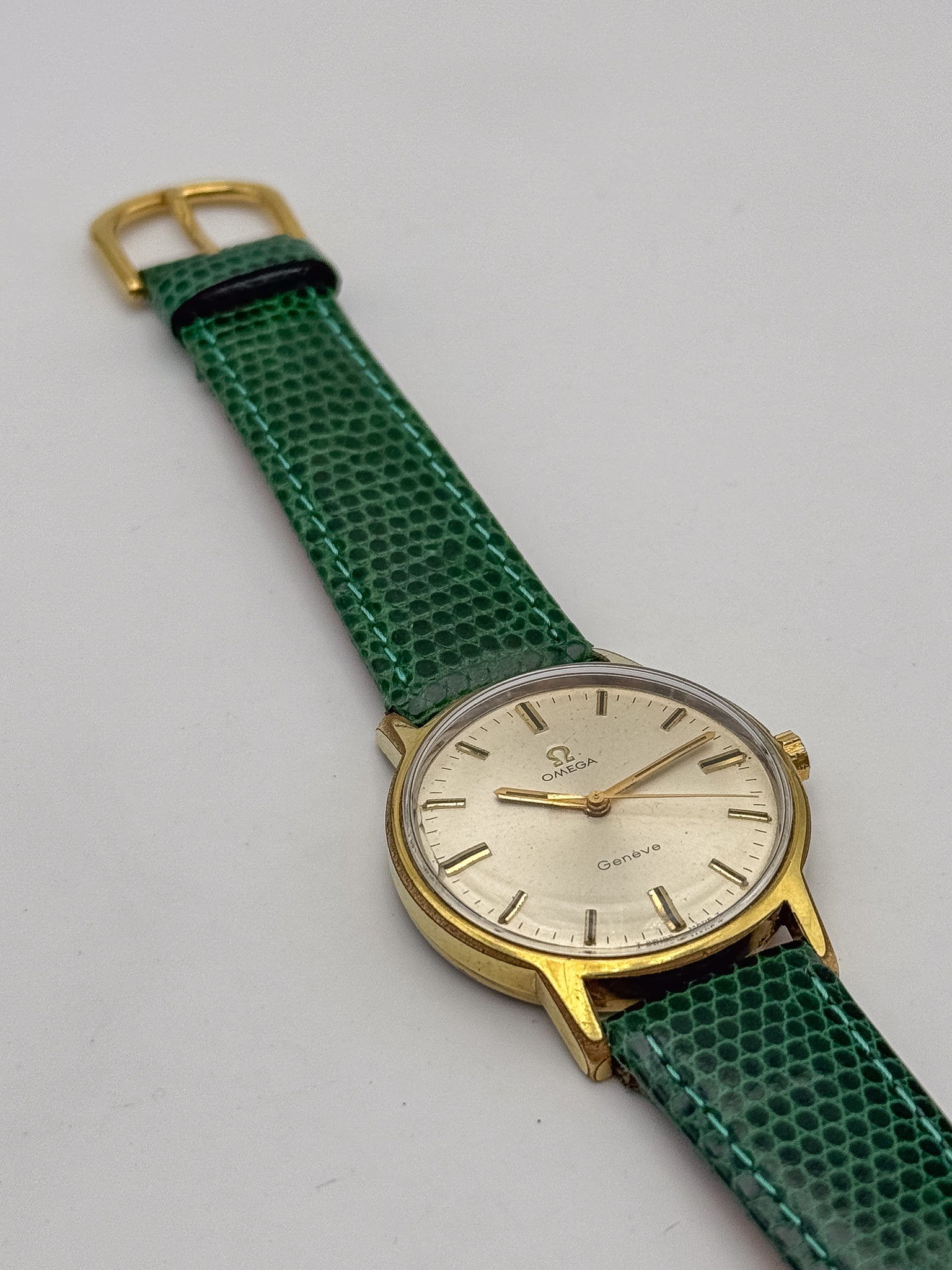 Omega - Genève Plaqué Or Champagne Index Noir - 1970 - Atelier Victor Paris - Vintage Watch Shop Dubai