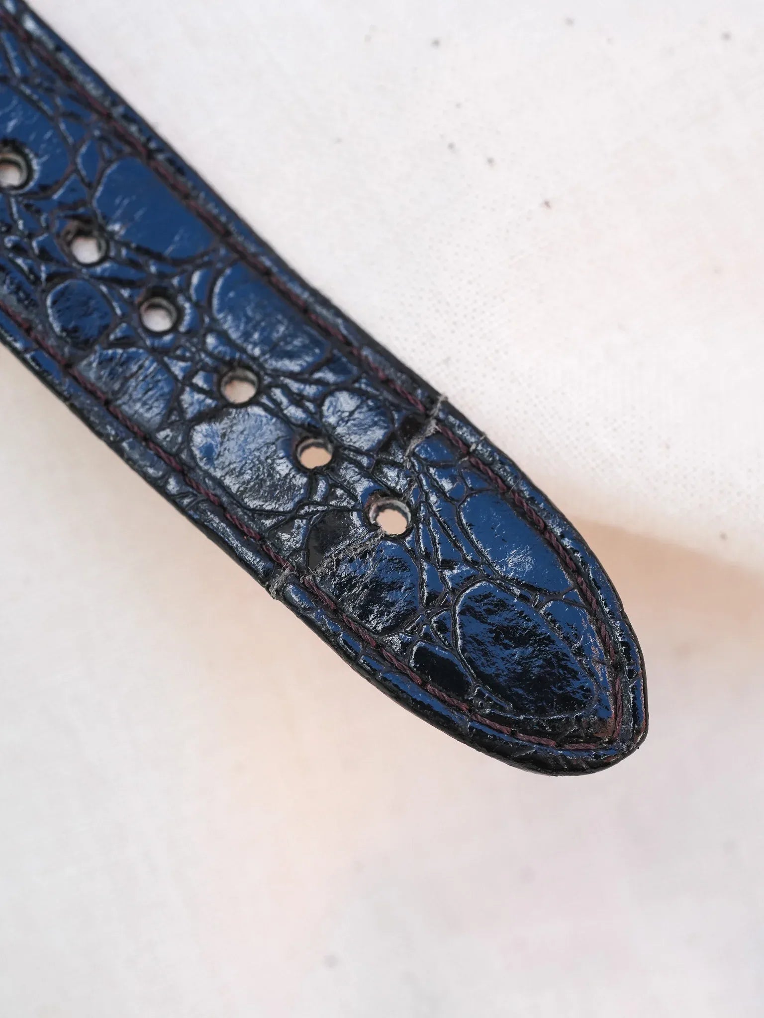 Omega - Genève Tonneau Épais 166.0190 Plaqué or - 1974 - Atelier Victor - Vintage Shop