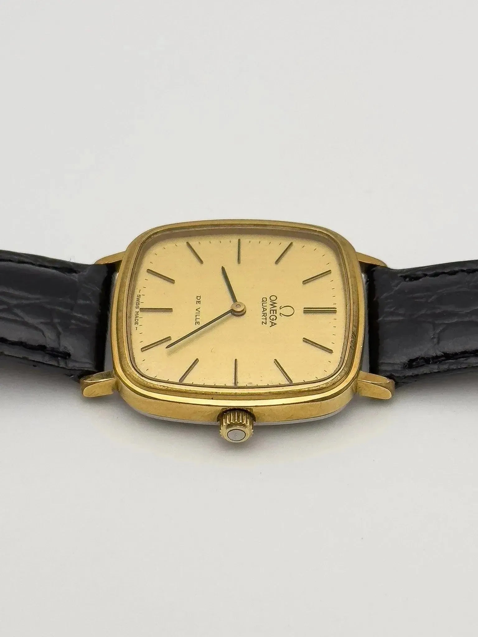 Omega - Gold Square - 1977 - Atelier Victor Paris - Vintage Watch Shop Dubai