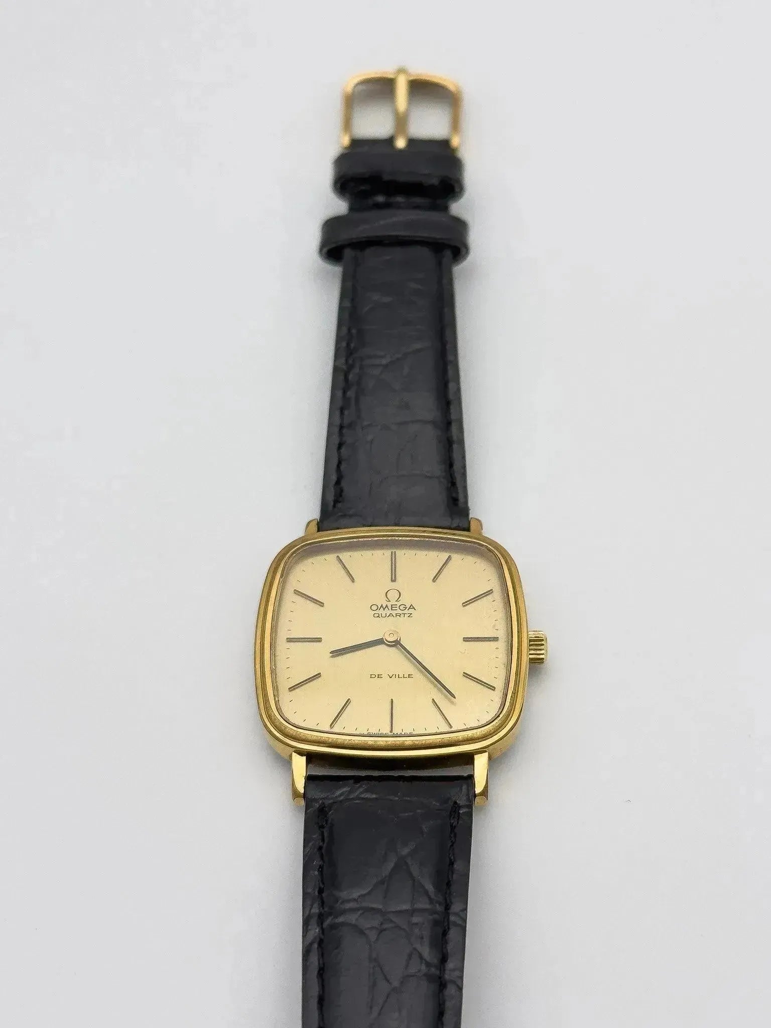 Omega - Gold Square - 1977 - Atelier Victor Paris - Vintage Watch Shop Dubai