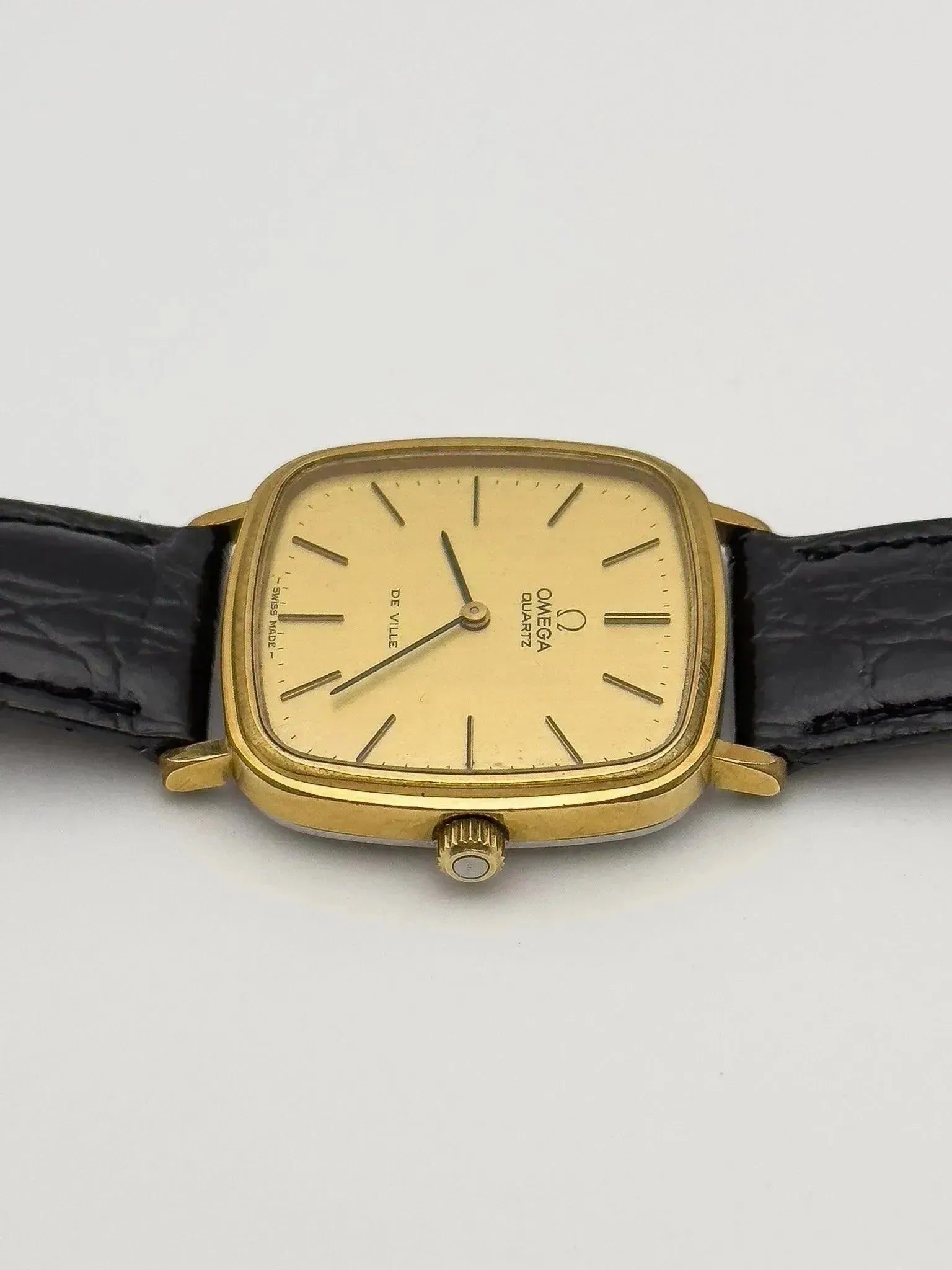Omega - Gold Square - 1977 - Atelier Victor - Vintage Shop