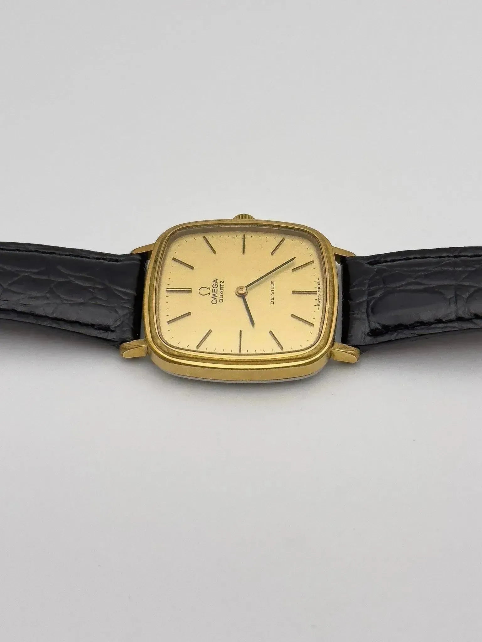 Omega - Gold Square - 1977 - Atelier Victor - Vintage Shop