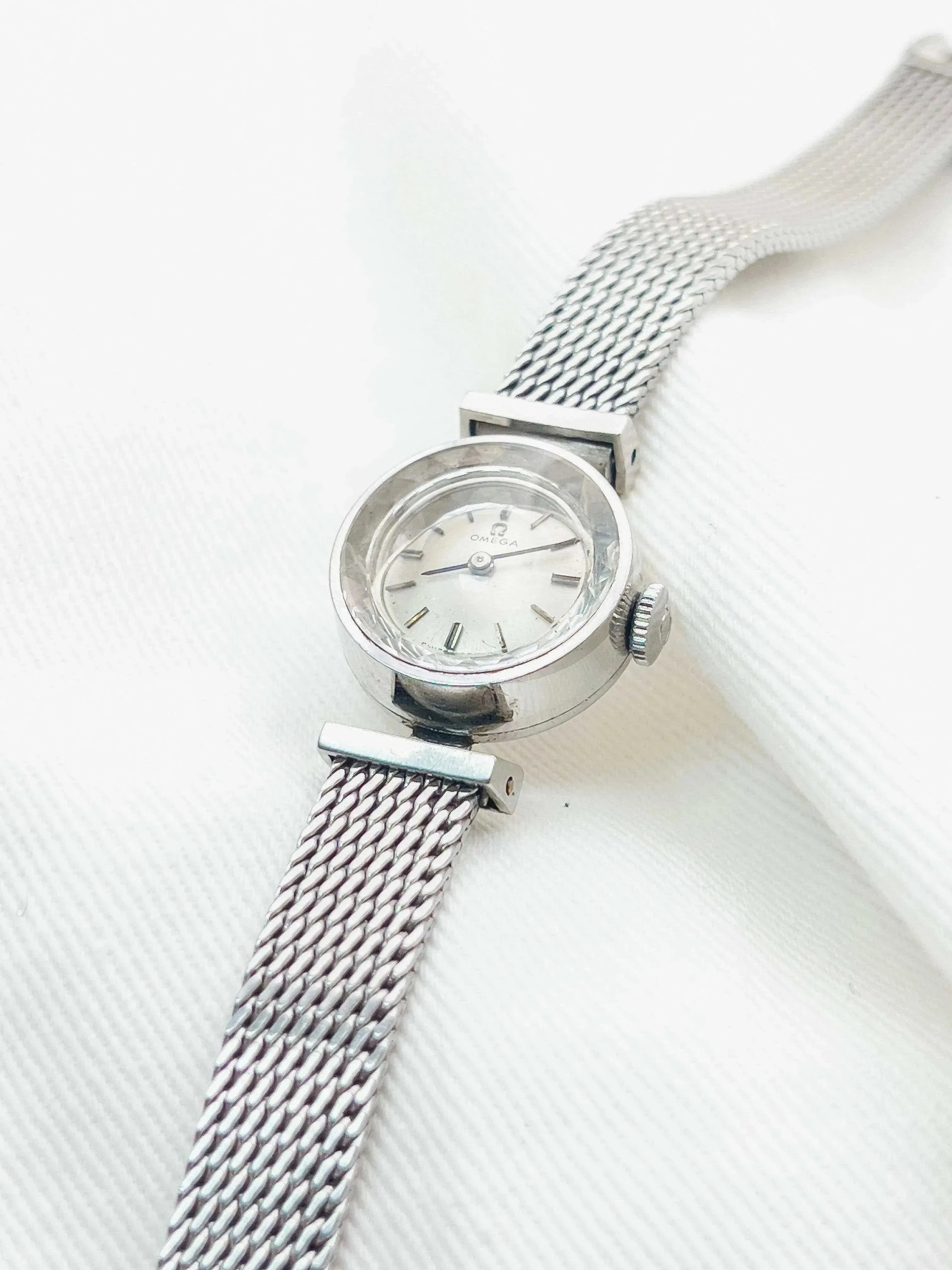 Omega - Lady Cut Glass - 1961 - Atelier Victor - Vintage Shop
