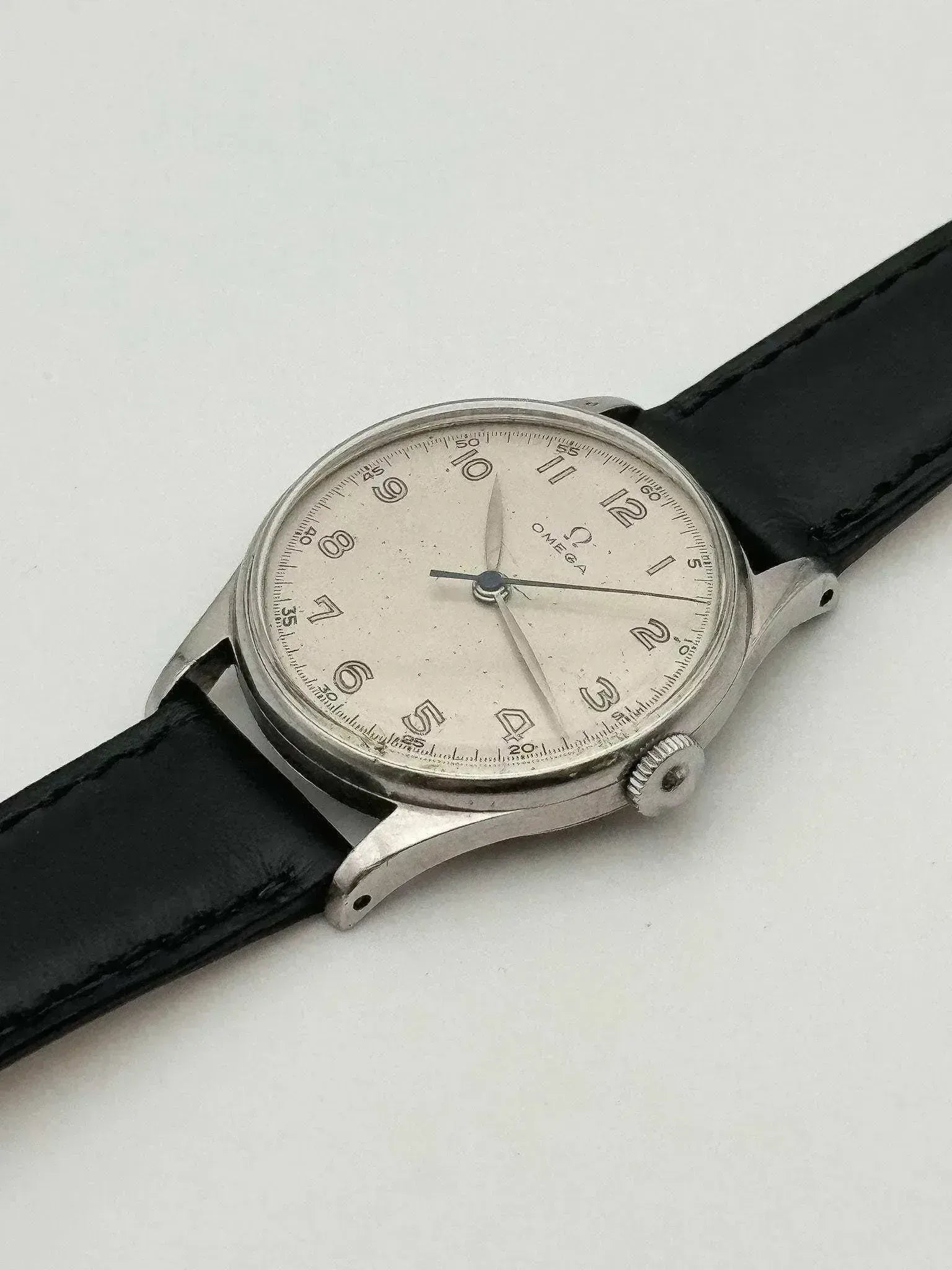 Omega - Militaire WW2 - 1944 - Atelier Victor