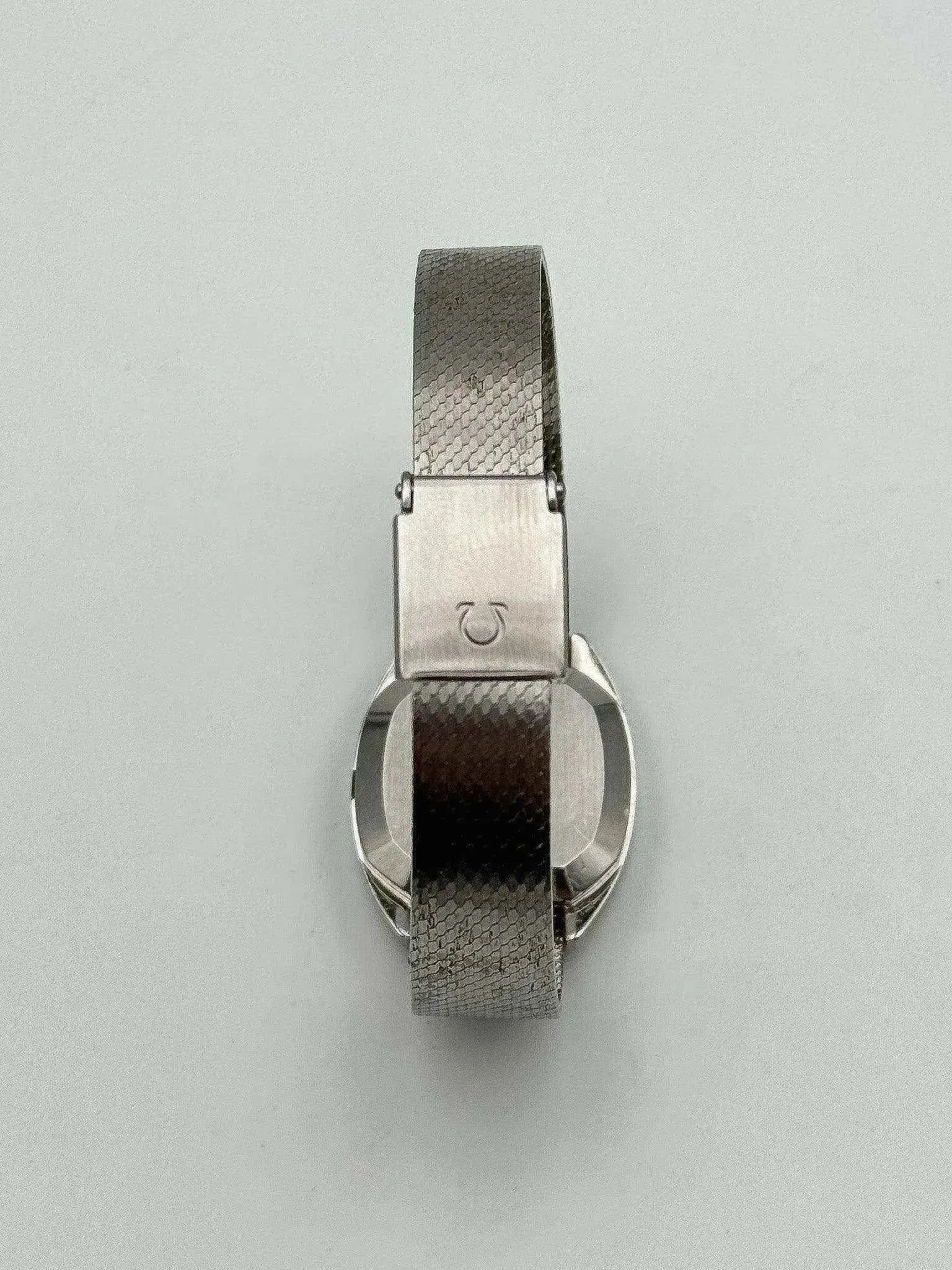 Omega - MIni Constellation 591.0006 Octogonale Noir Acier - 1976 - Atelier Victor - Vintage Shop