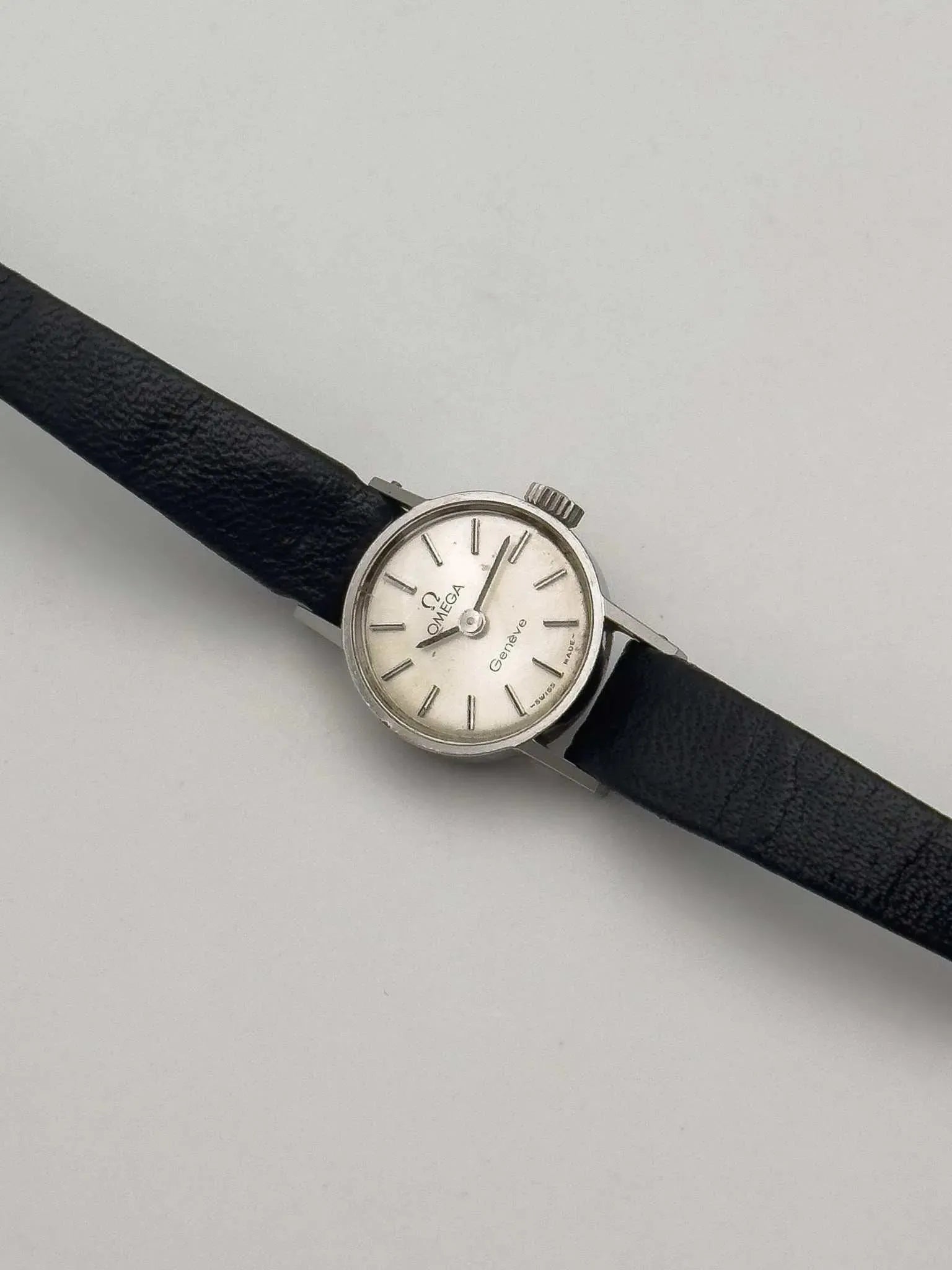 Omega - Mini Genève Lady - 1969 - Atelier Victor Paris - Vintage Watch Shop Dubai