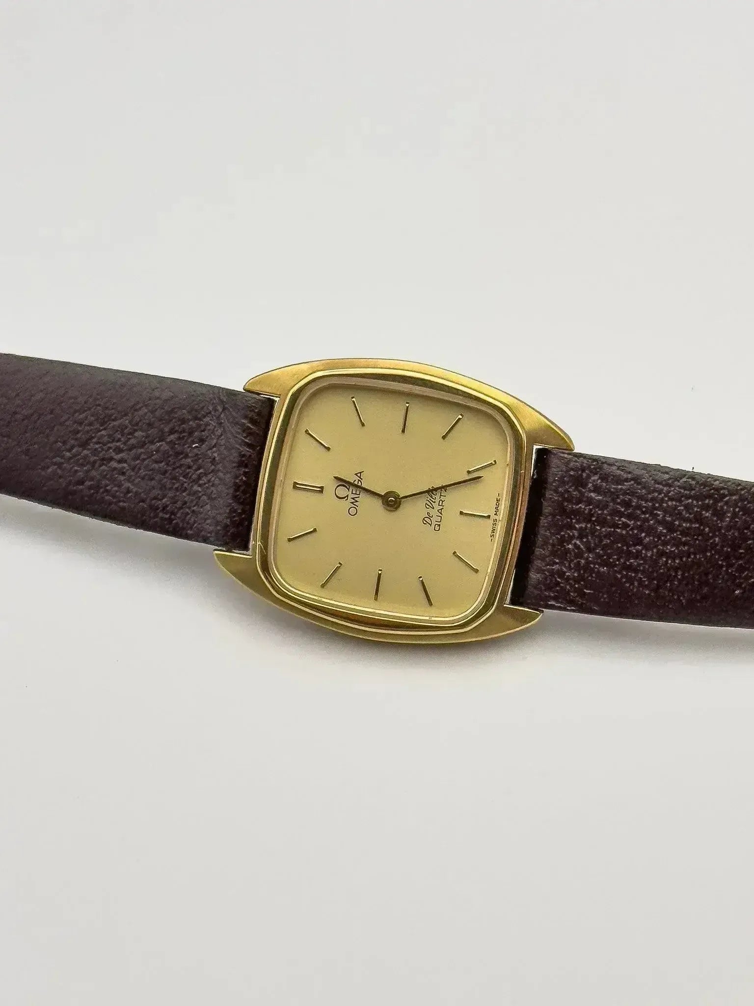 Omega - Mini Tonneau Gold Lady - 1979 - Atelier Victor