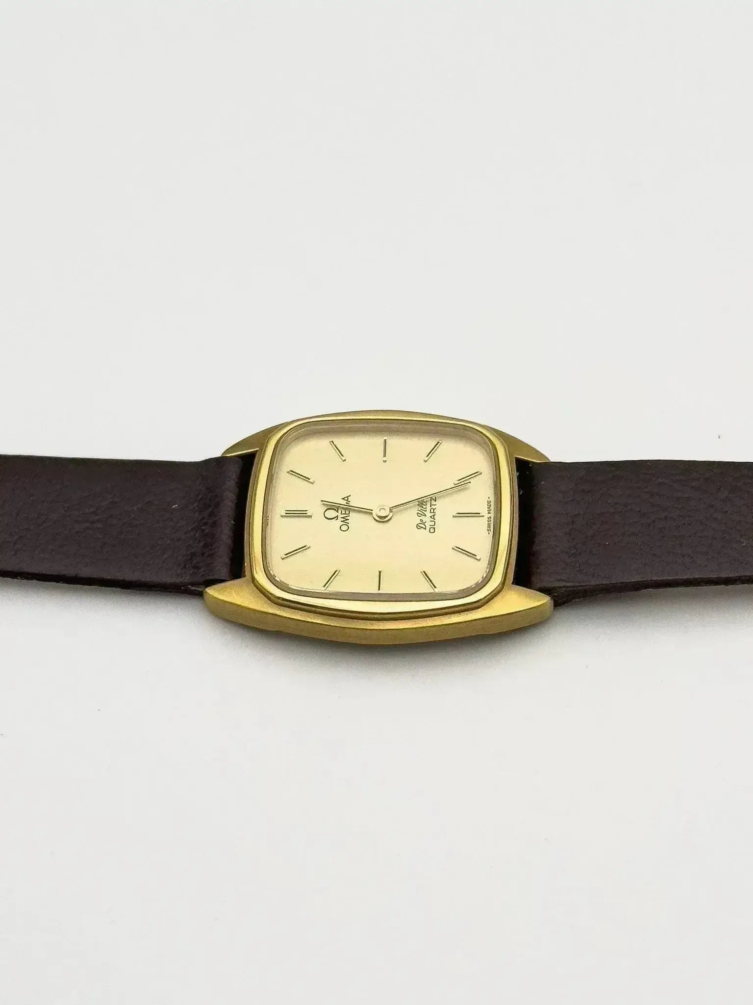 Omega - Mini Tonneau Gold Lady - 1979 - Atelier Victor