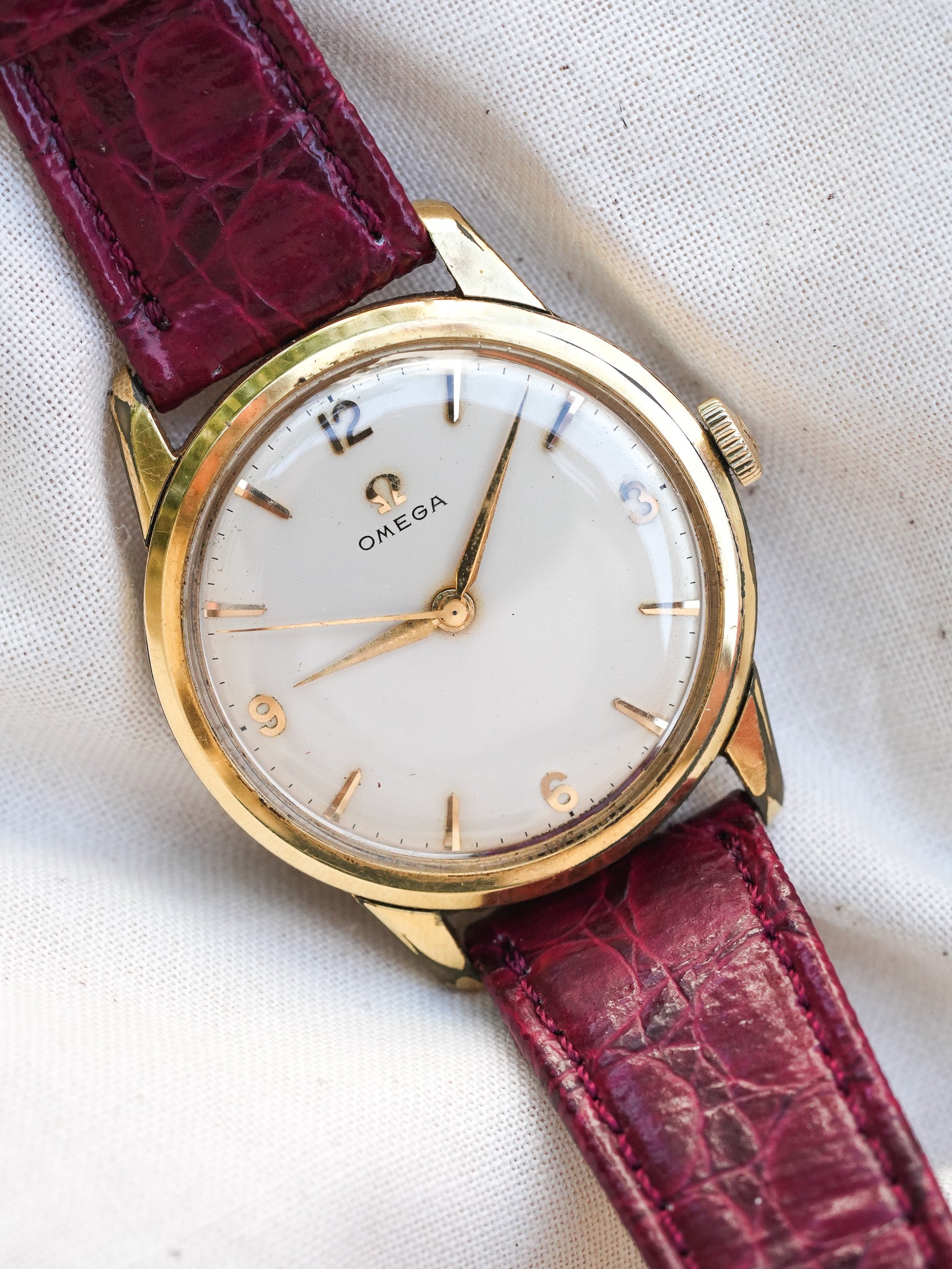 Omega - Plaqué Or 3-6-9-12 Patinée - 1960 - Atelier Victor - Vintage Shop