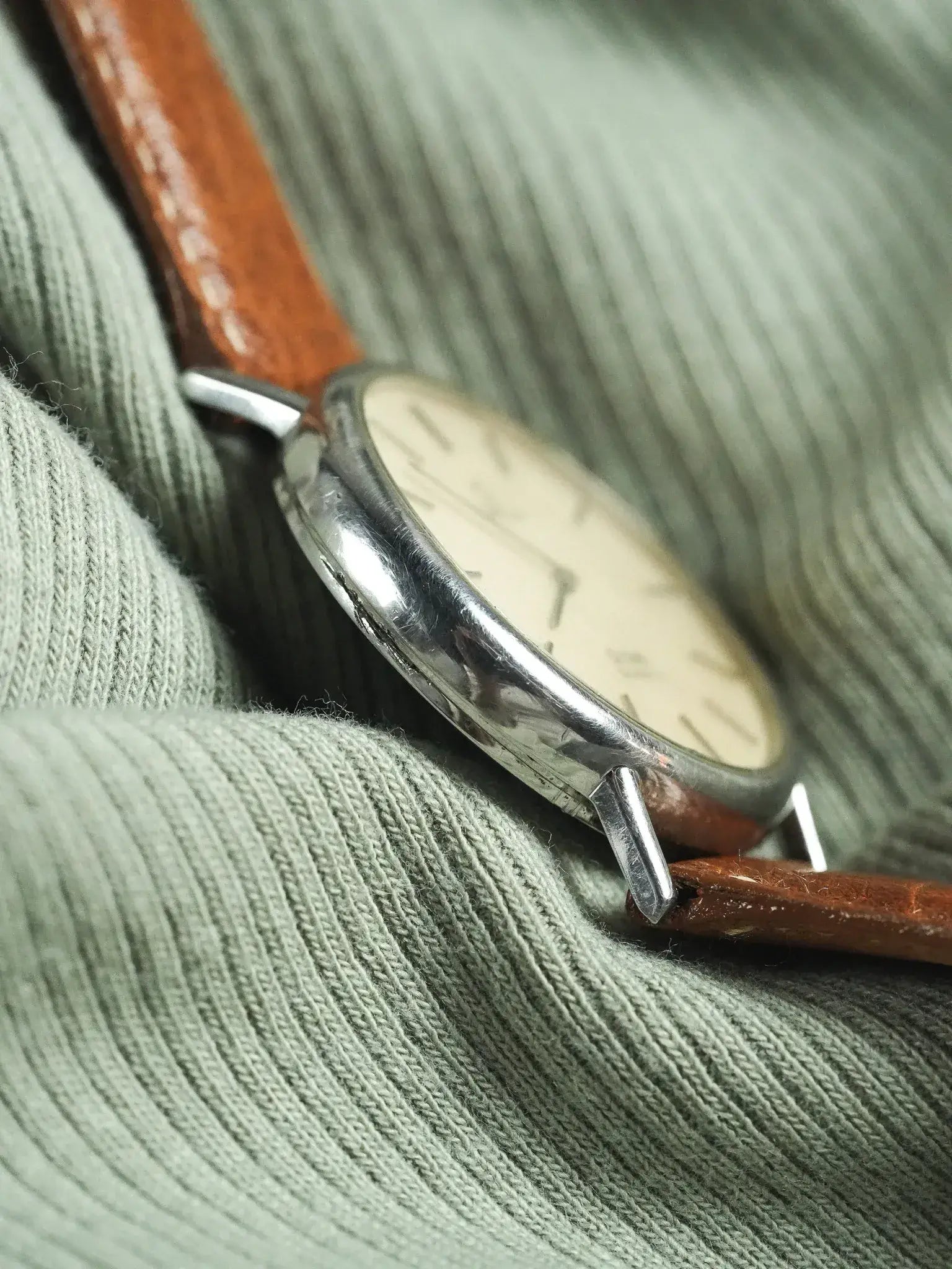 Omega - Ronde acier Patine - 1979 - Atelier Victor