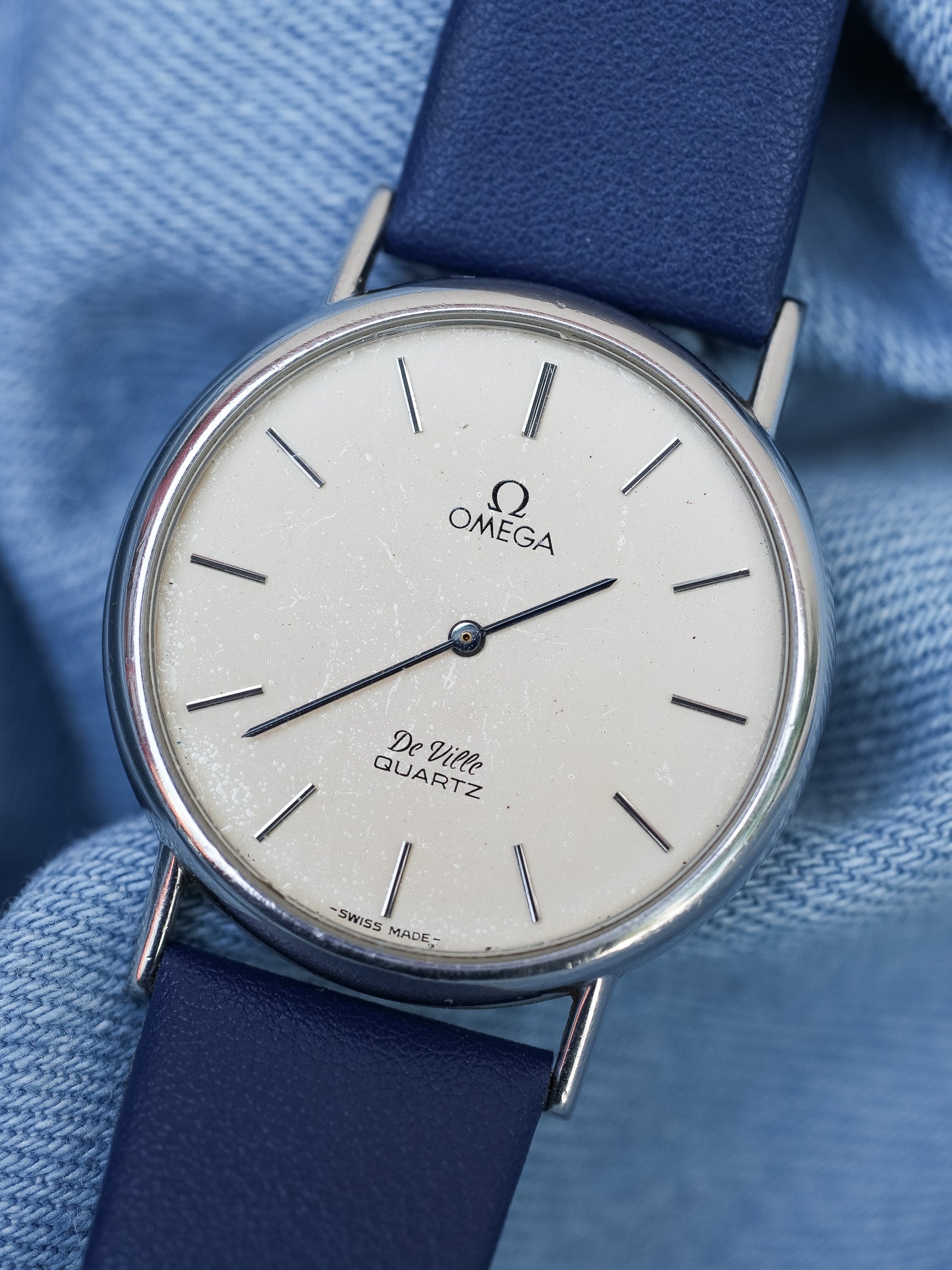 Omega - Ronde acier Patine - 1979 - Atelier Victor - Vintage Shop