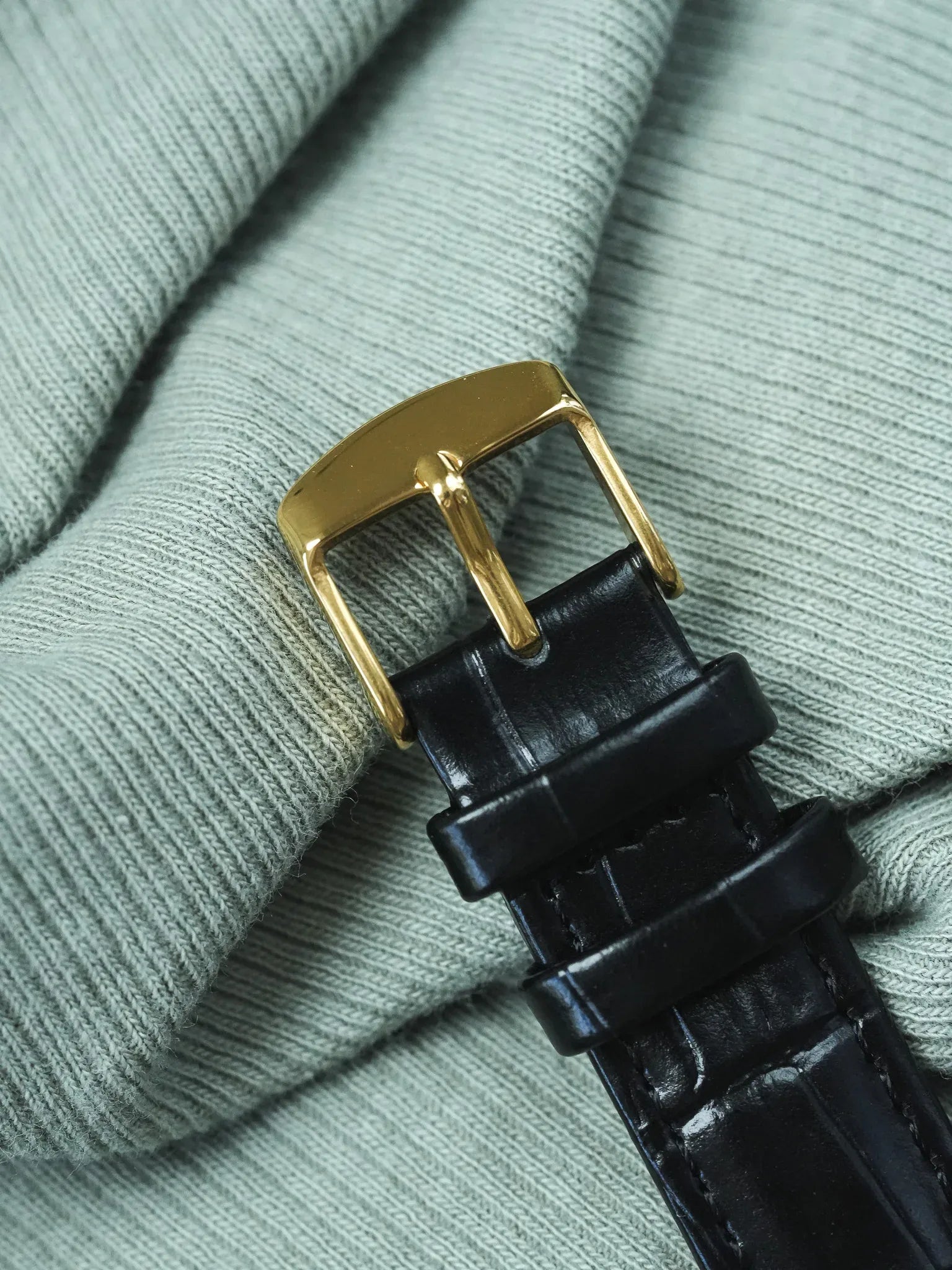 Omega - Gold Plated Round Date White Dial Arabic Numerals - 1991