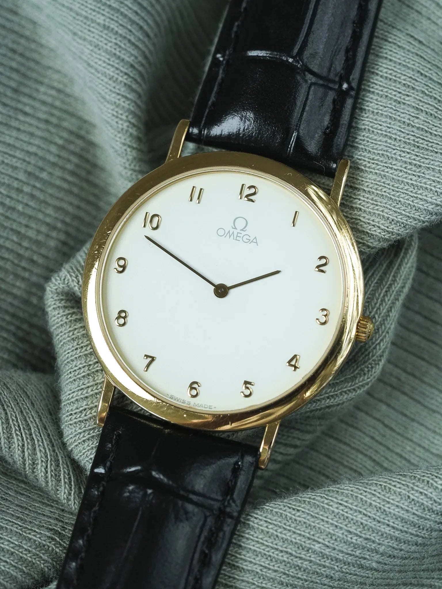 Omega - Gold Plated Round Date White Dial Arabic Numerals - 1991