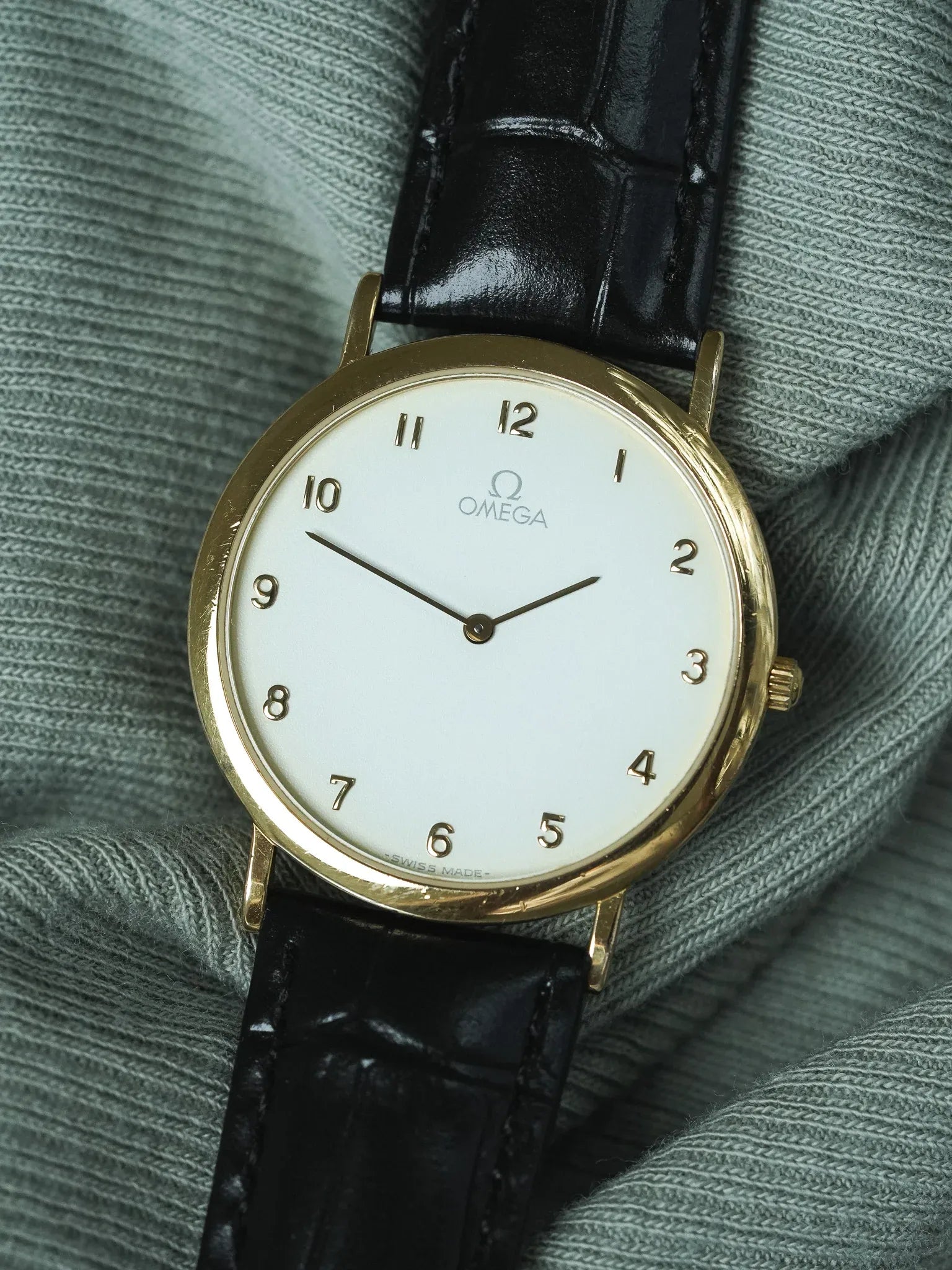 Omega - Gold Plated Round Date White Dial Arabic Numerals - 1991