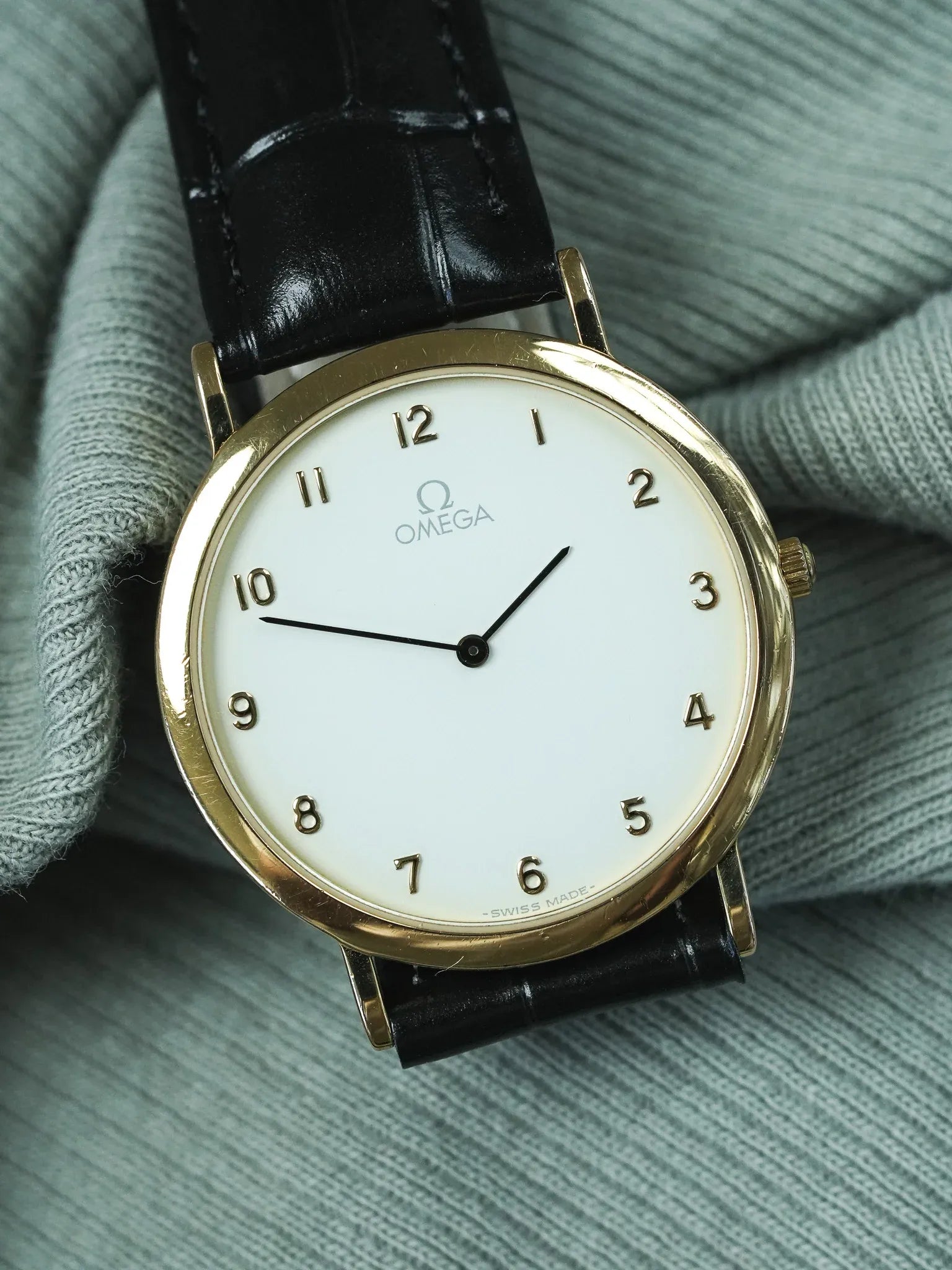 Omega - Gold Plated Round Date White Dial Arabic Numerals - 1991