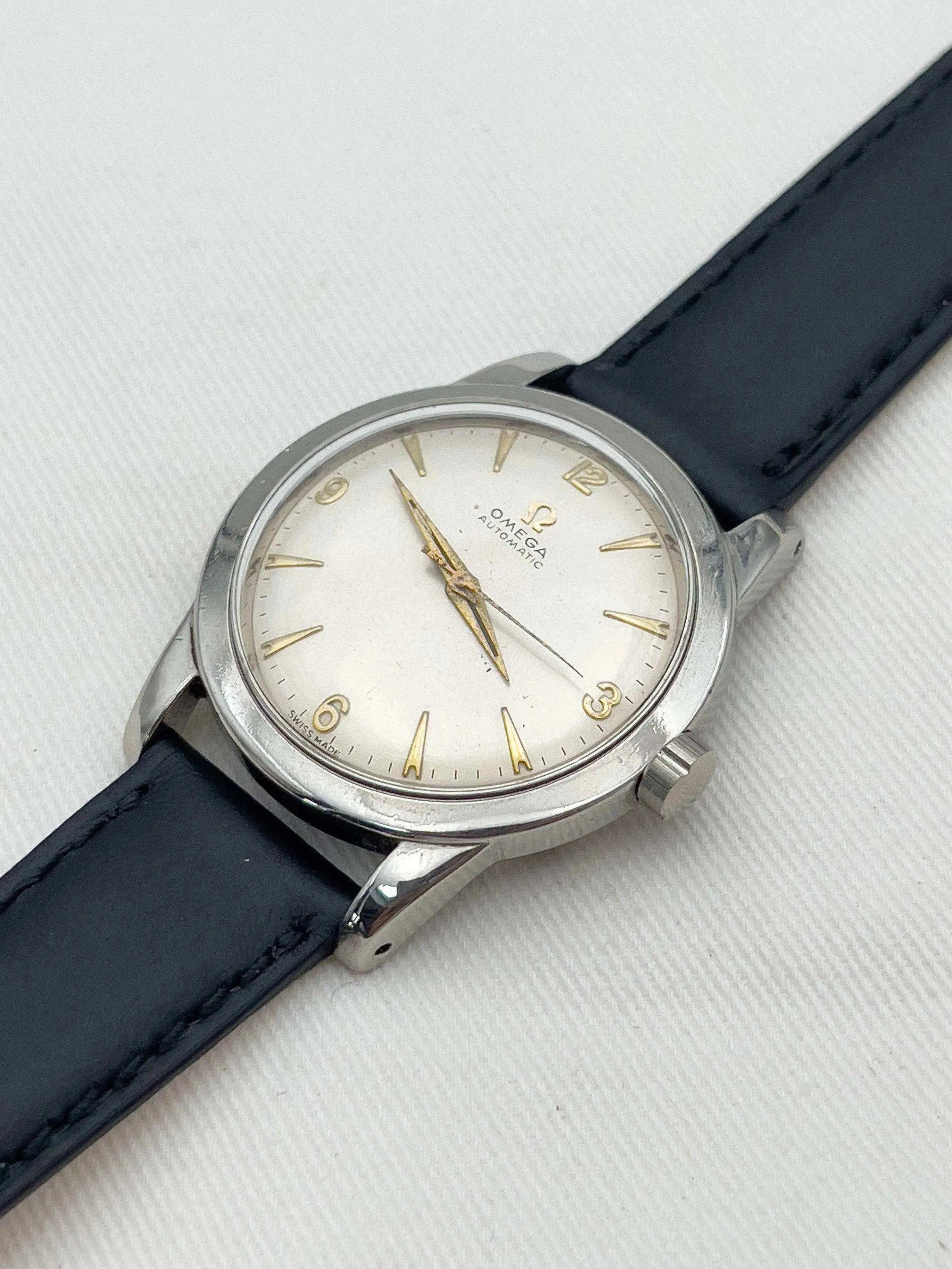 Omega - Seamaster Bumper Cadran Champagne - 1950 - Atelier Victor Paris - Vintage Watch Shop Dubai