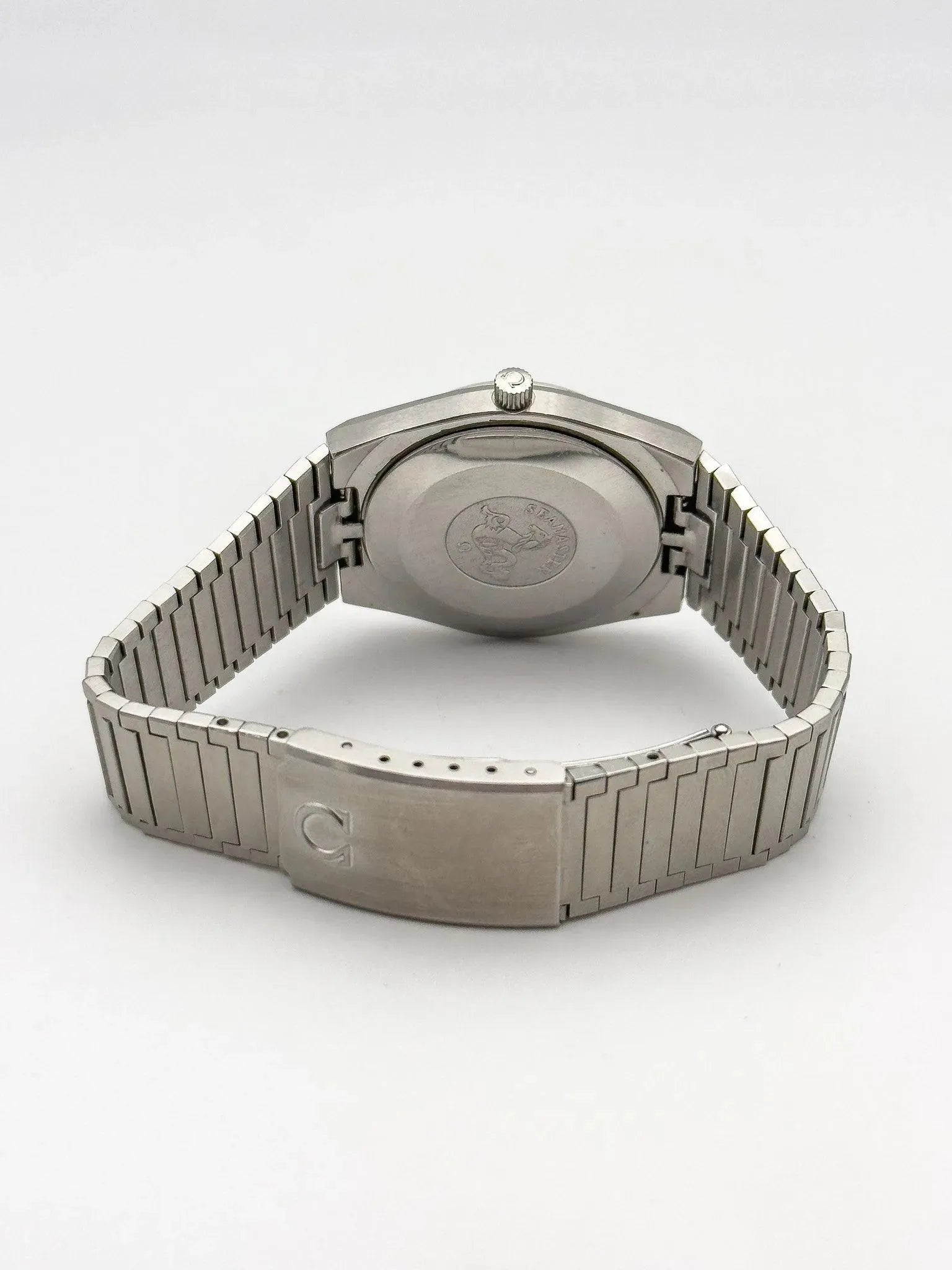 Omega - Seamaster Champagne Full Steel - 1978 - Atelier Victor Paris - Vintage Watch Shop Dubai