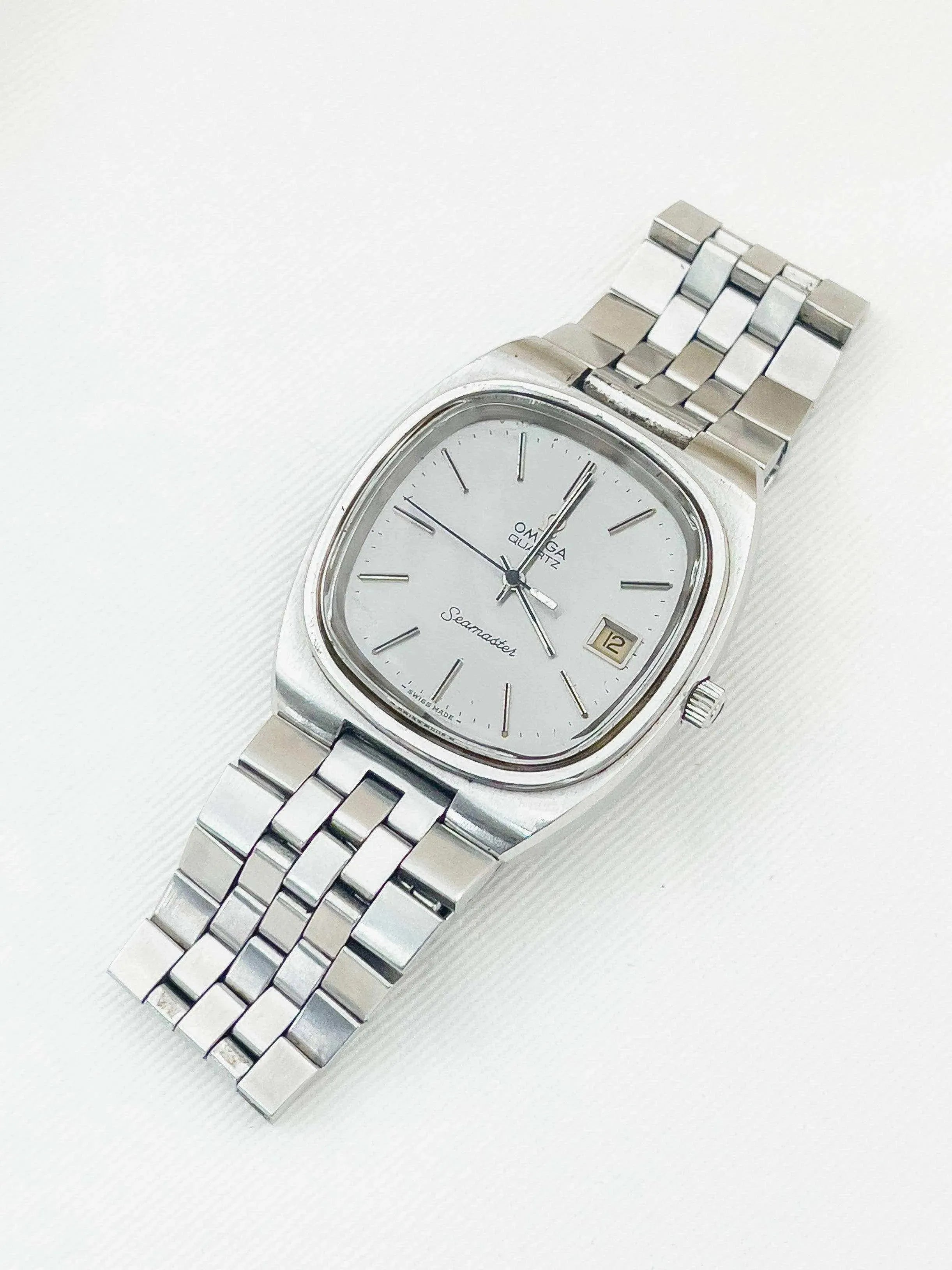 Omega - Seamaster Date w/ box - 1976 - Atelier Victor Paris - Vintage Watch Shop Dubai