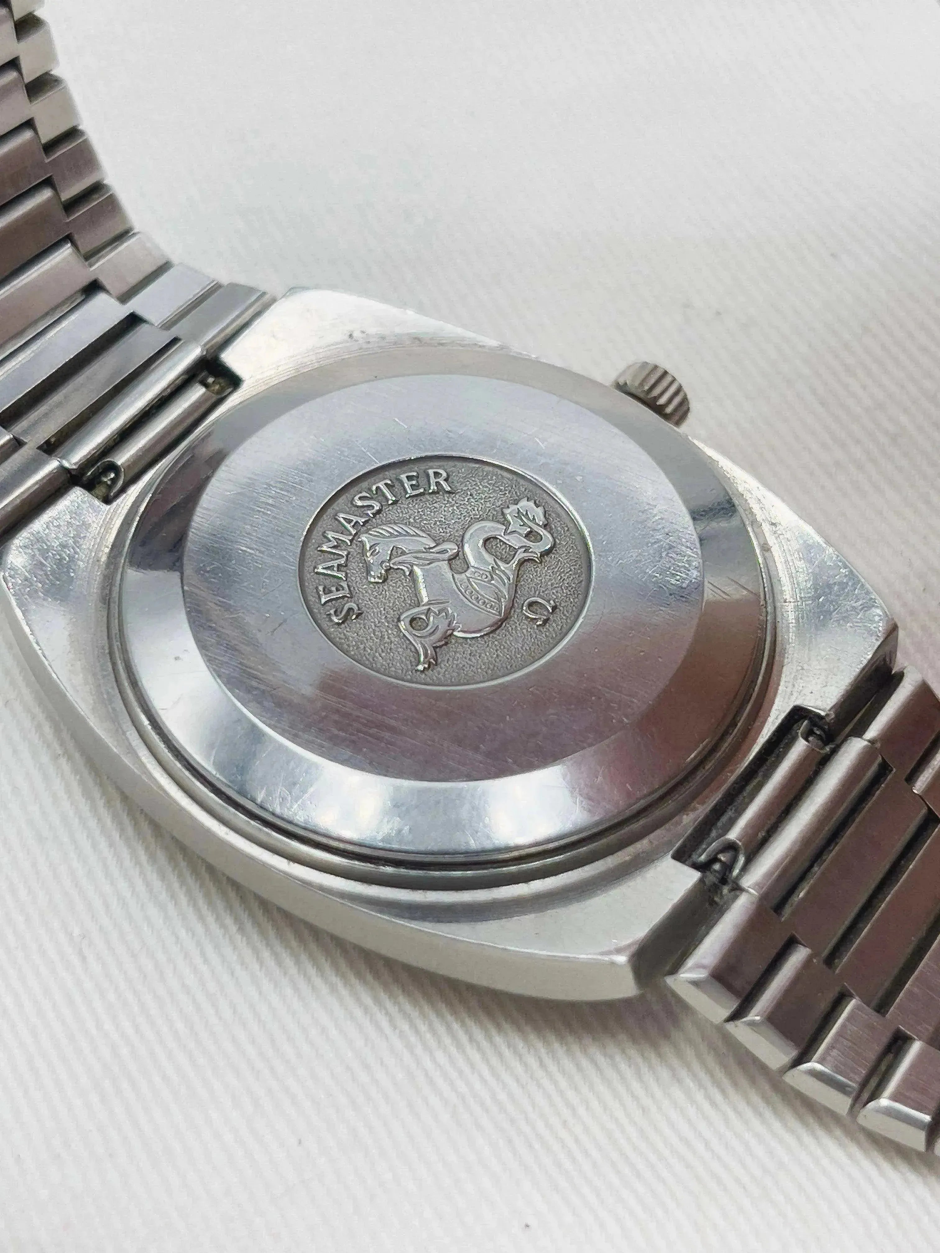 Omega - Seamaster Grey Dial Oversized - 1976 - Atelier Victor Paris - Vintage Watch Shop Dubai