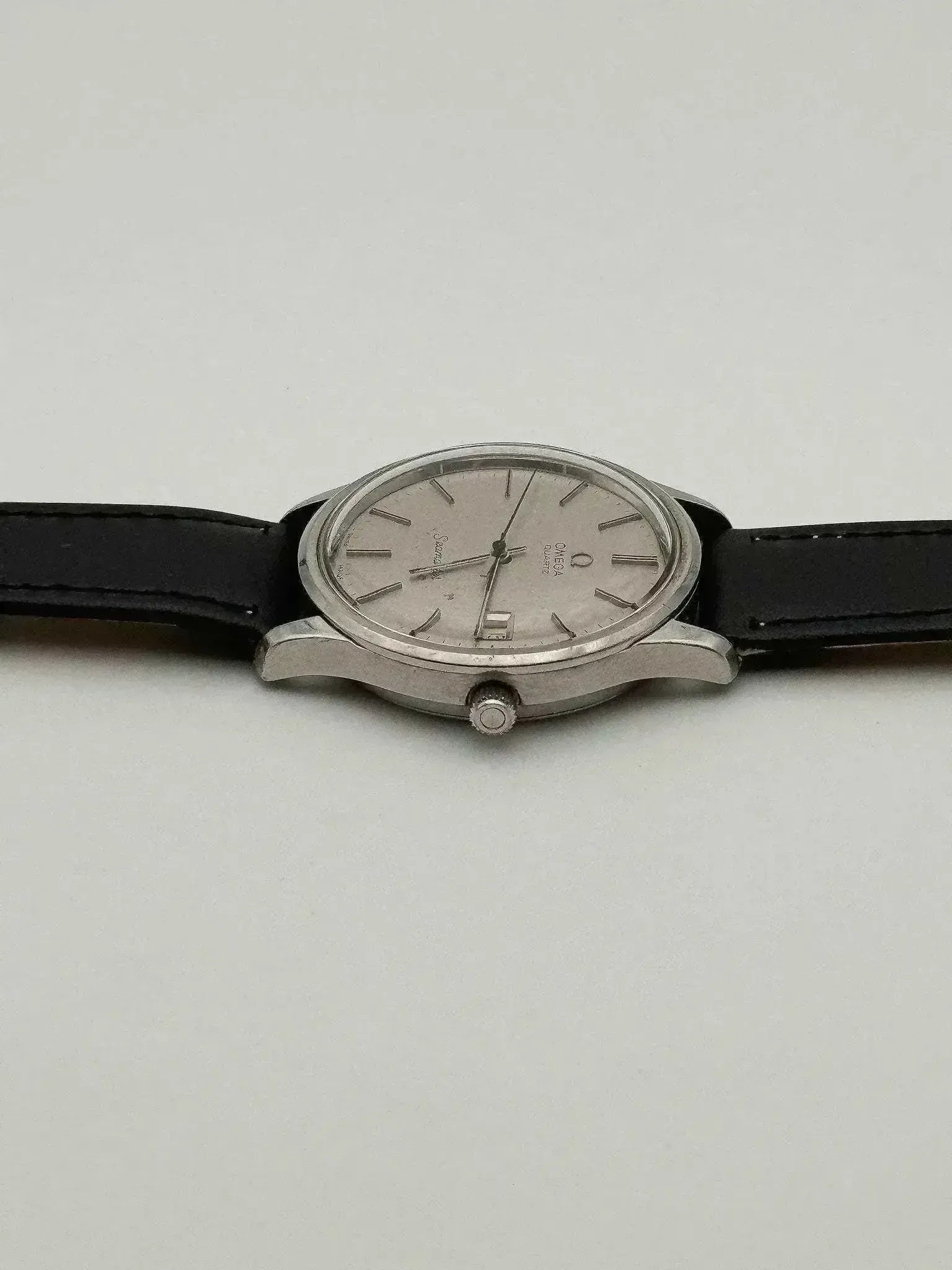 Omega - Seamaster Gris Date Quartz - 1976 - Atelier Victor