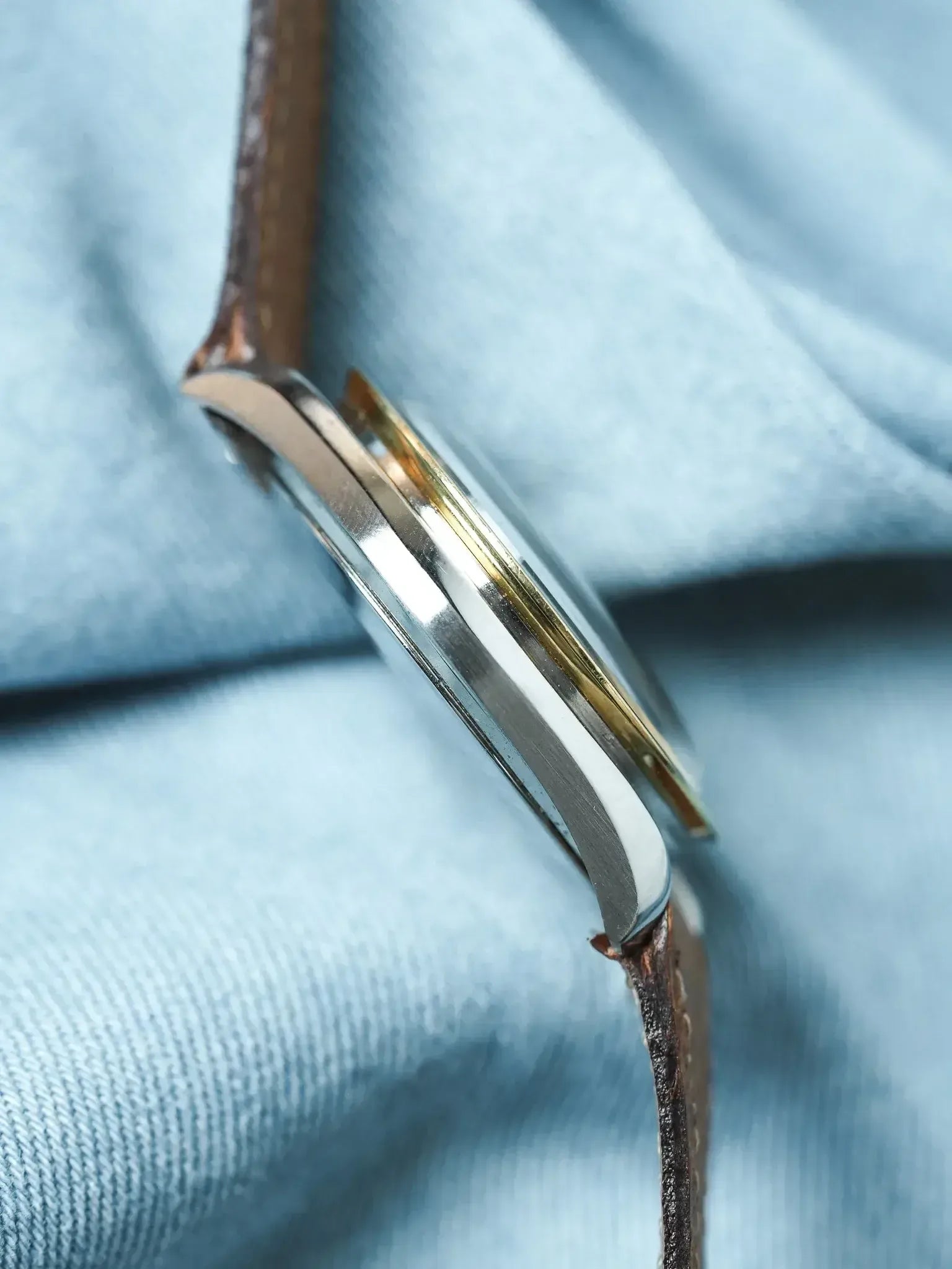 Omega - Speedmaster Reduced 175.00.33 Acier Or 18k Cuir Cadran noir - 1990s - Atelier Victor