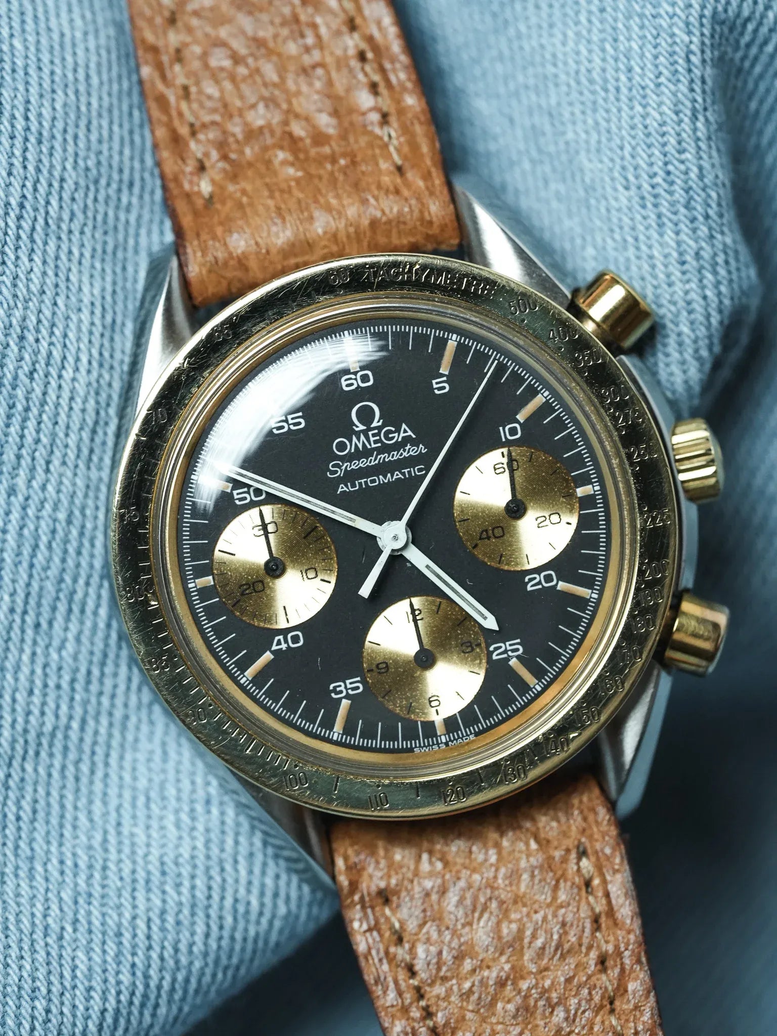 Omega - Speedmaster Reduced 175.00.33 Acier Or 18k Cuir Cadran noir - 1990s - Atelier Victor