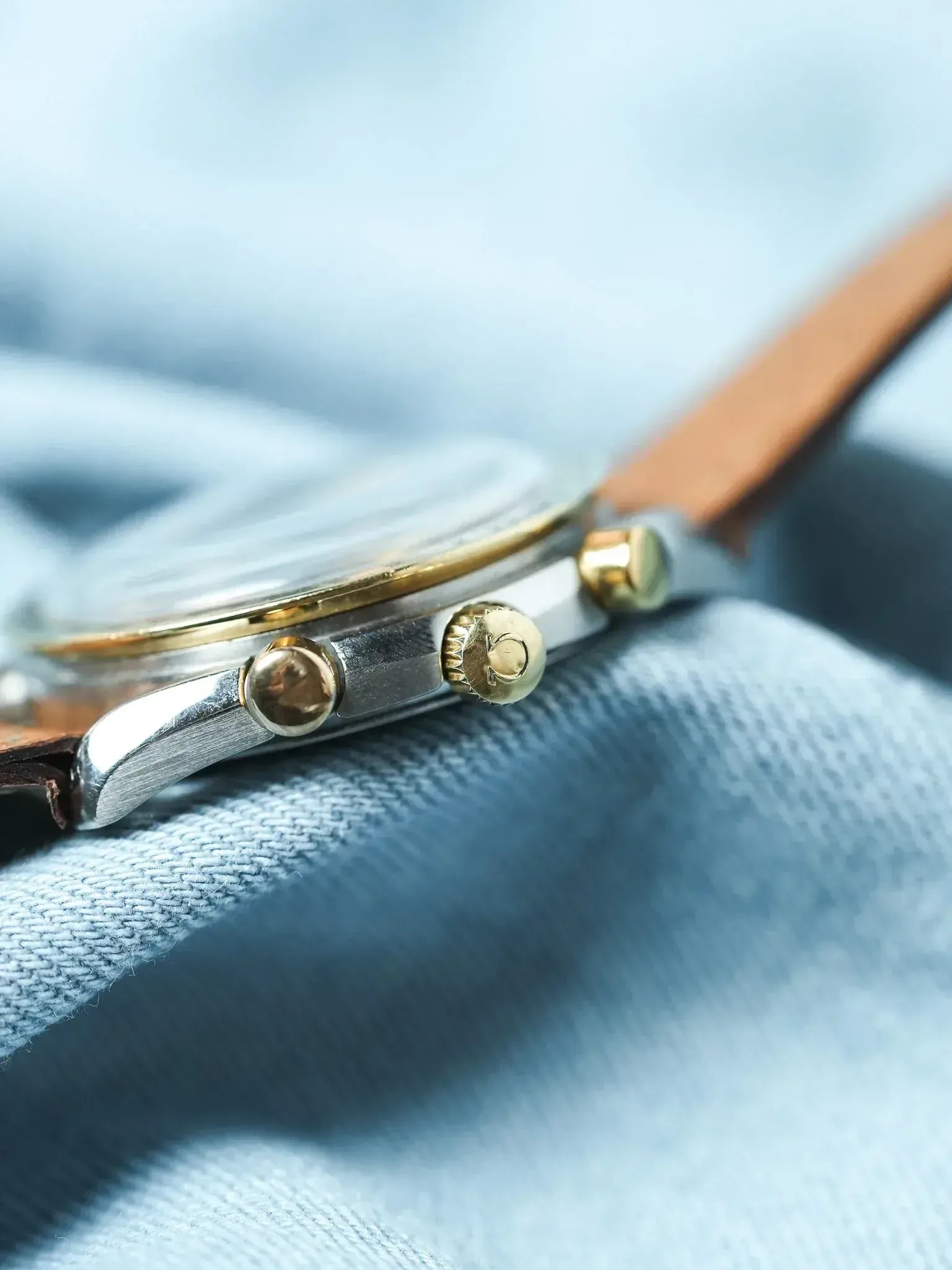 Omega - Speedmaster Reduced 175.00.33 Acier Or 18k Cuir Cadran noir - 1990s - Atelier Victor