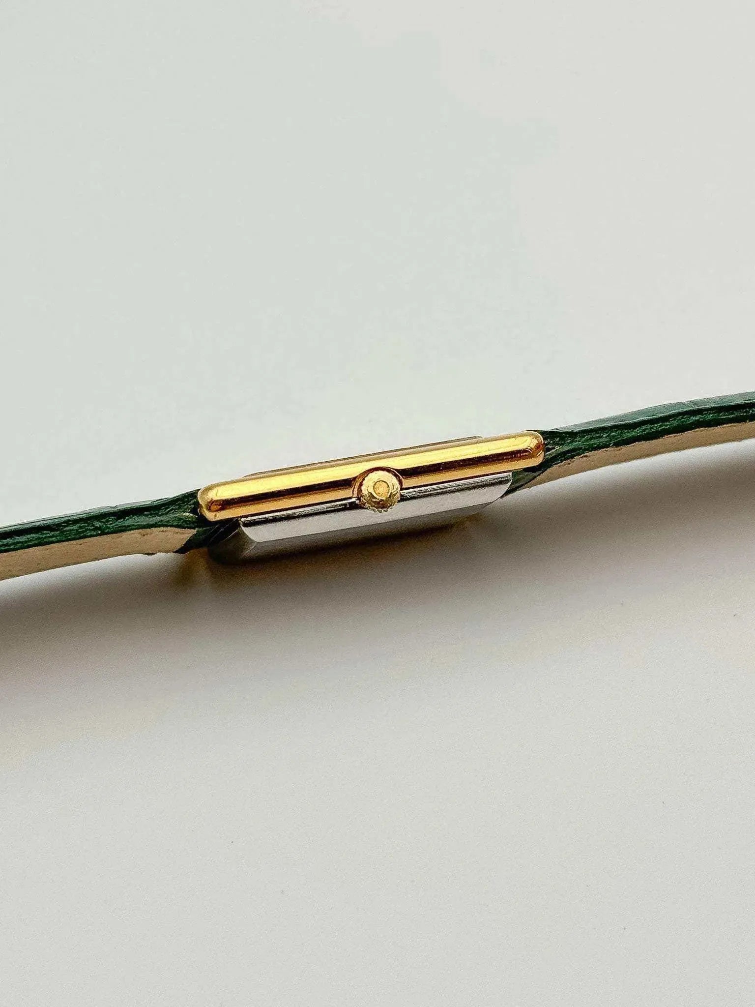 Omega - Tank Gold Meca - 1974 - Atelier Victor - Vintage Shop