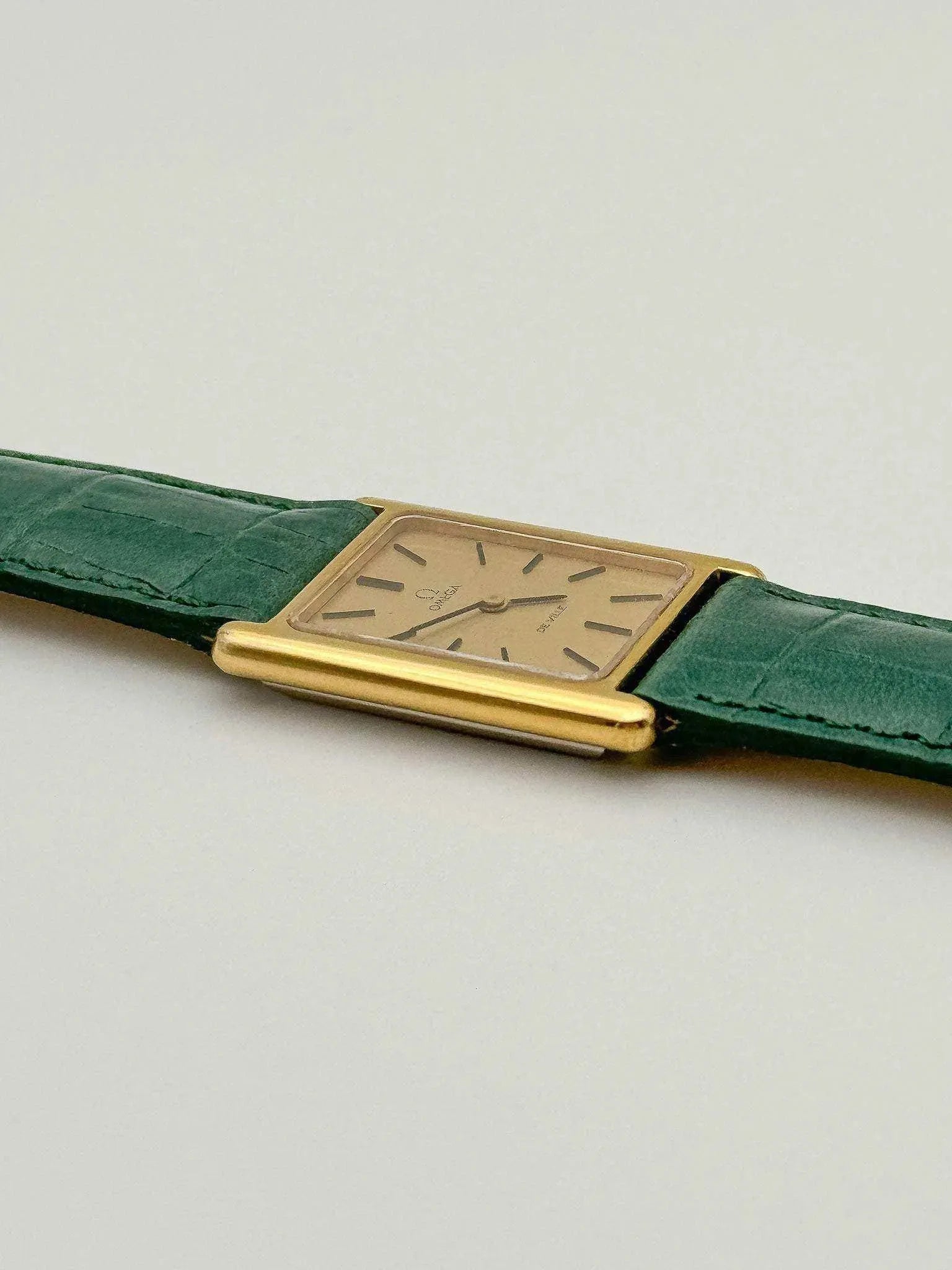 Omega - Tank Gold Meca - 1974 - Atelier Victor - Vintage Shop