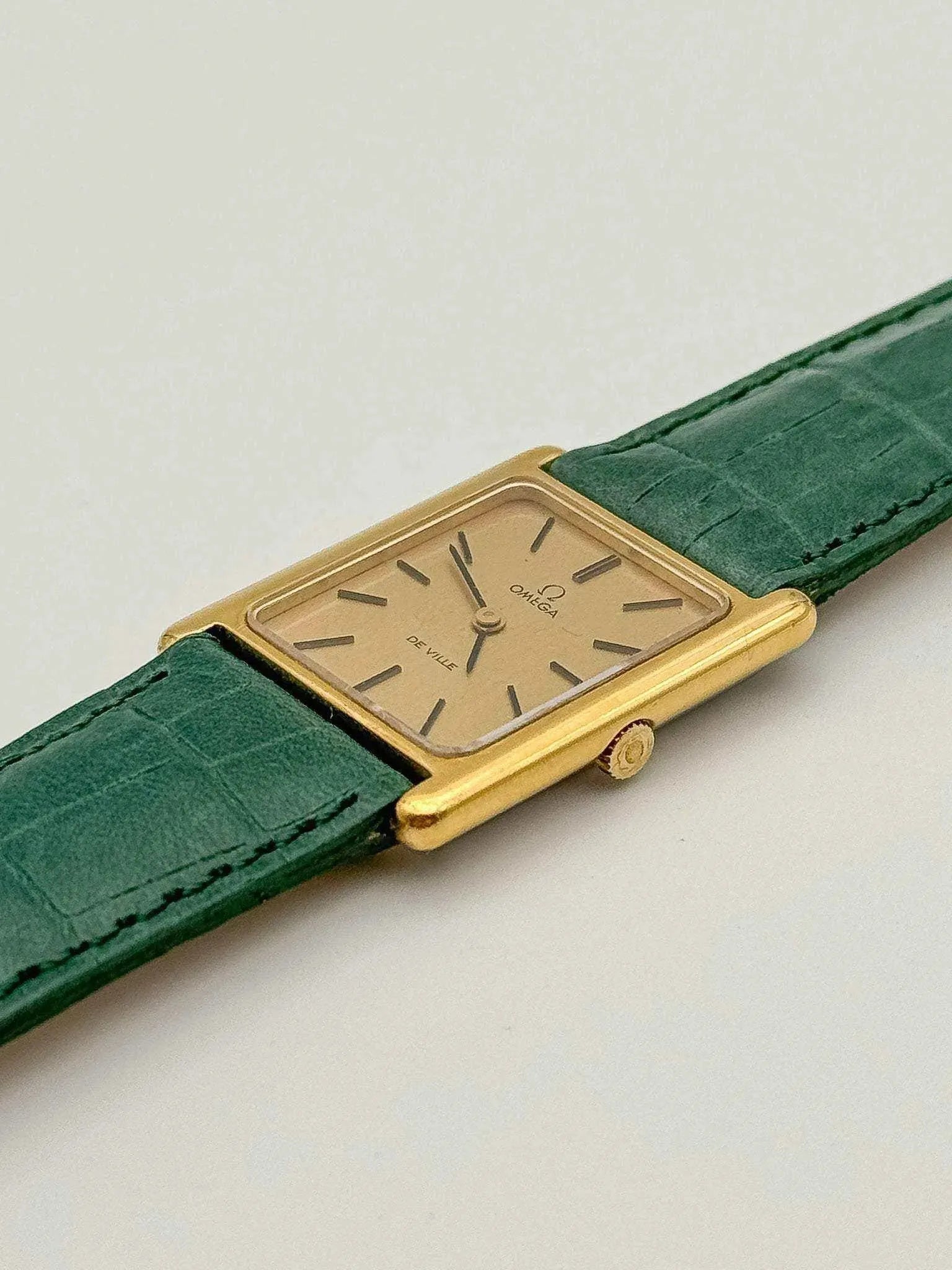 Omega - Tank Gold Meca - 1974 - Atelier Victor - Vintage Shop