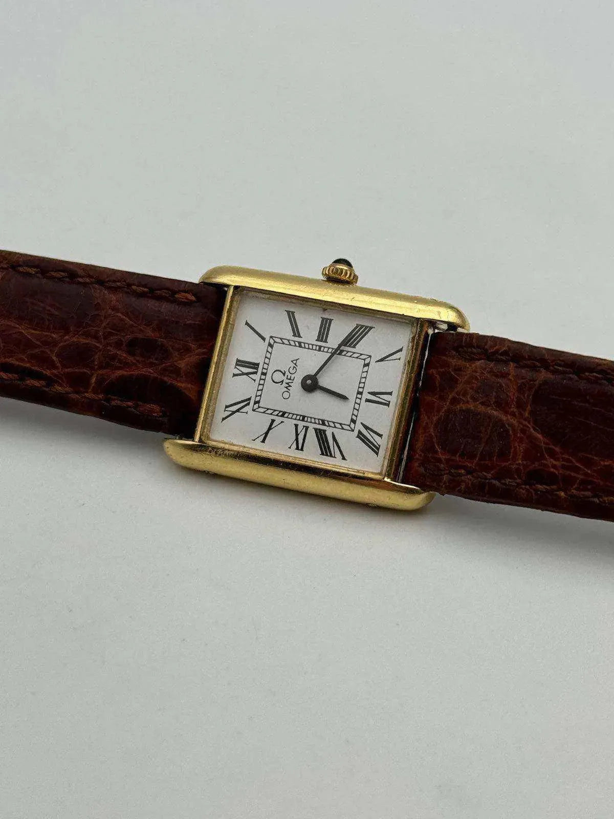 Omega - Tank Or 18k Cadran Blanc - 1978 - Atelier Victor Paris - Vintage Watch Shop Dubai