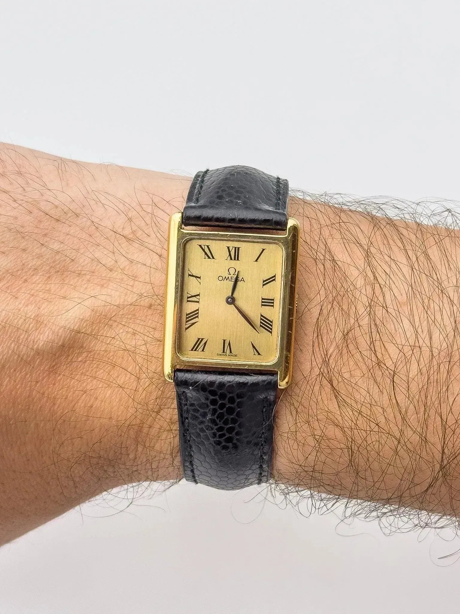 Omega - Tank Romain Gold - 1975 - Atelier Victor