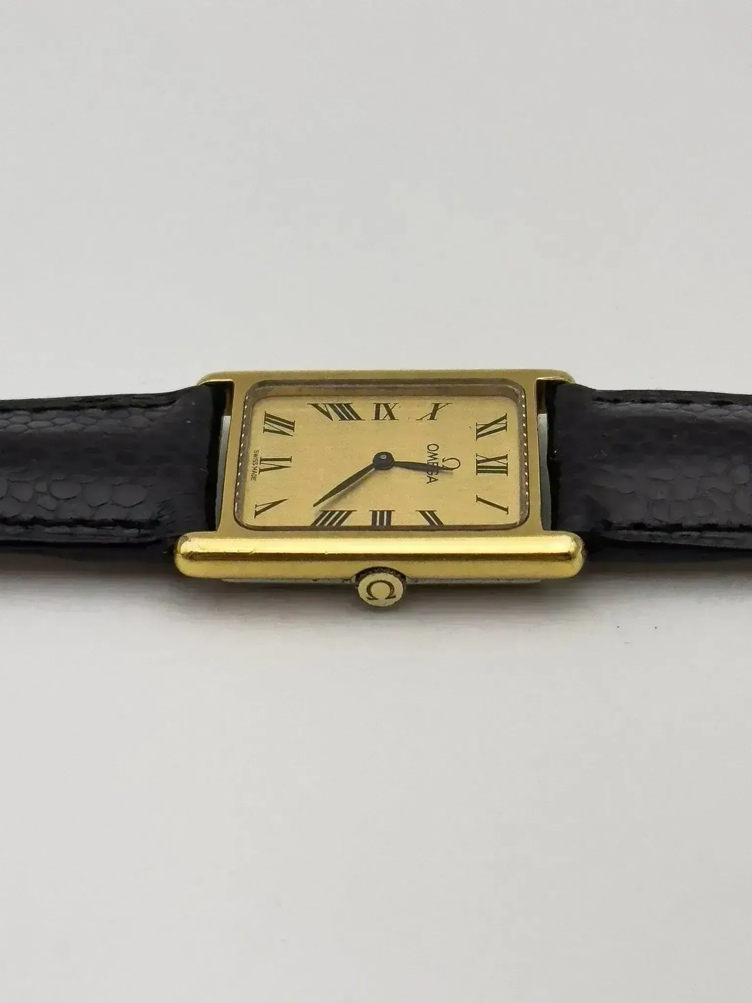 Omega - Tank Romain Gold - 1975 - Atelier Victor